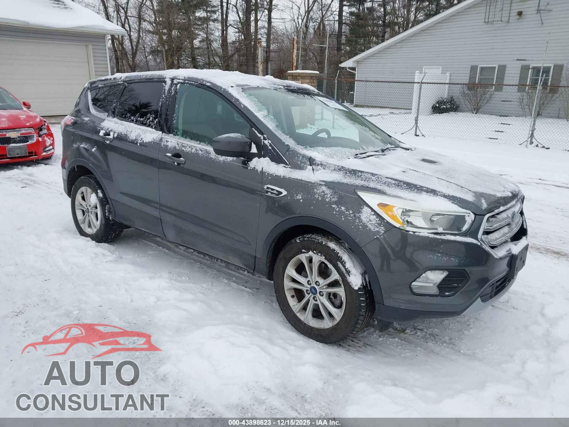 FORD ESCAPE 2017 - 1FMCU9GD0HUA08484