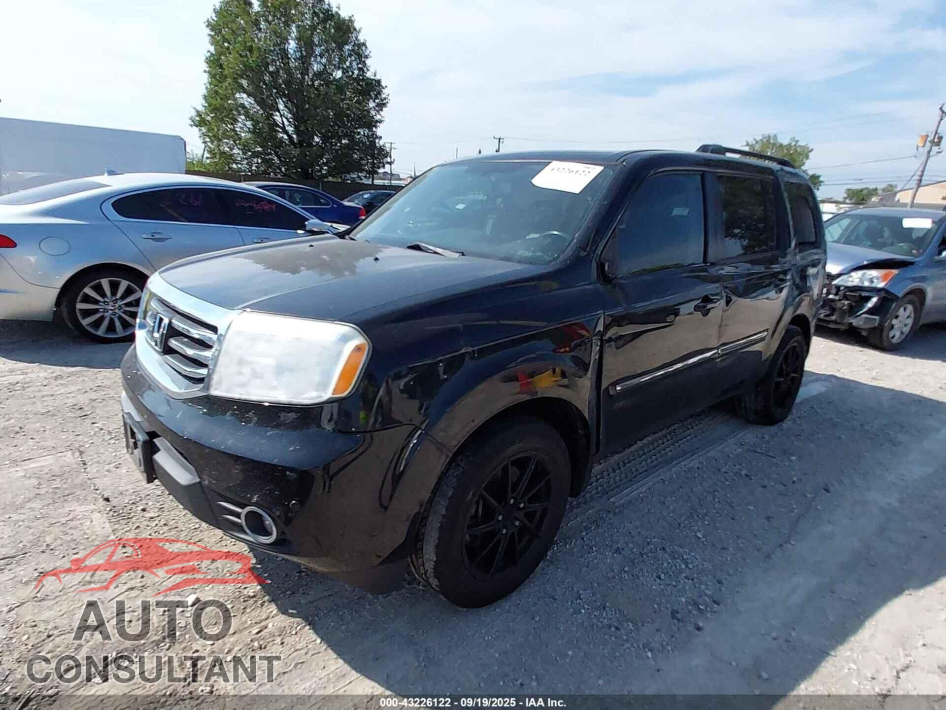 HONDA PILOT 2013 - 5FNYF4H92DB038607