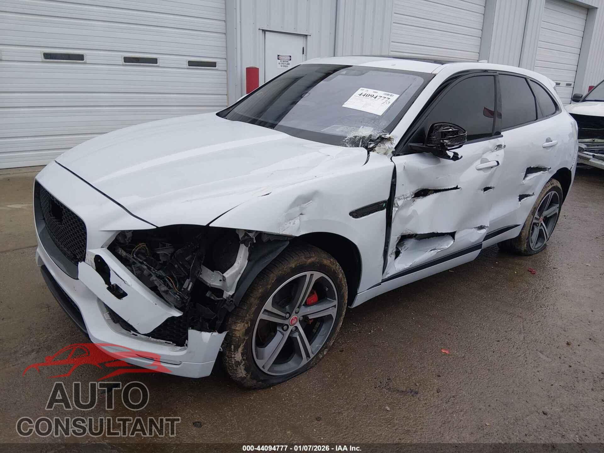JAGUAR F-PACE 2017 - SADCM2BV5HA053633