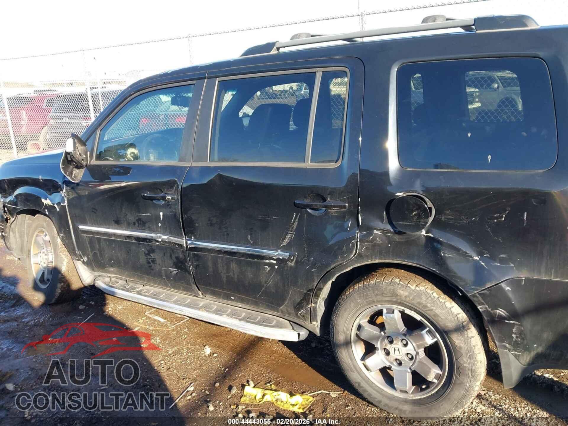 HONDA PILOT 2010 - 5FNYF4H84AB028082