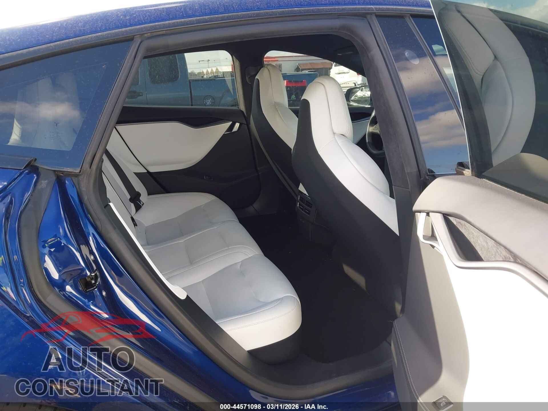 TESLA MODEL S 2019 - 5YJSA1E24KF336048