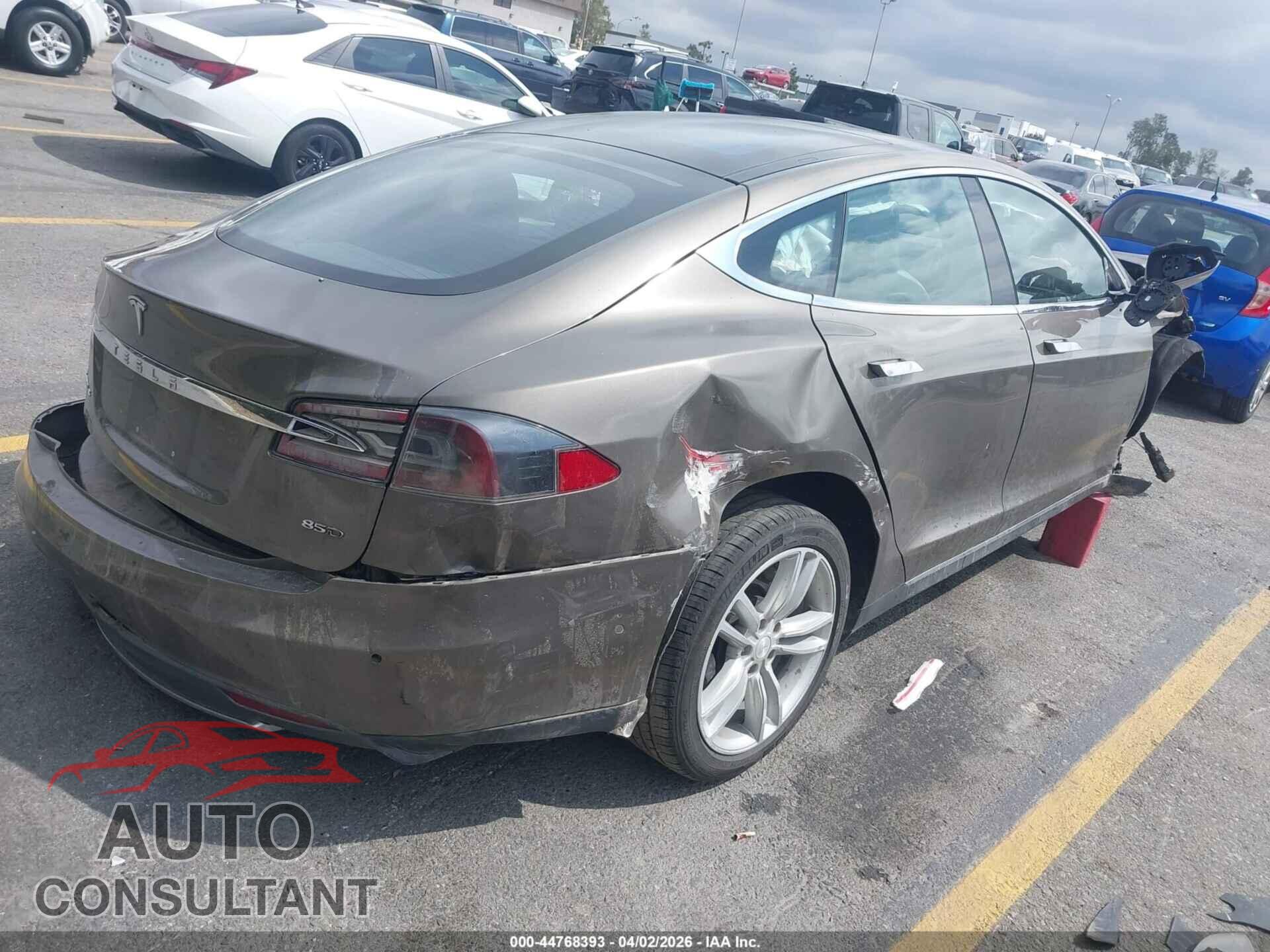 TESLA MODEL S 2015 - 5YJSA1E21FF106389