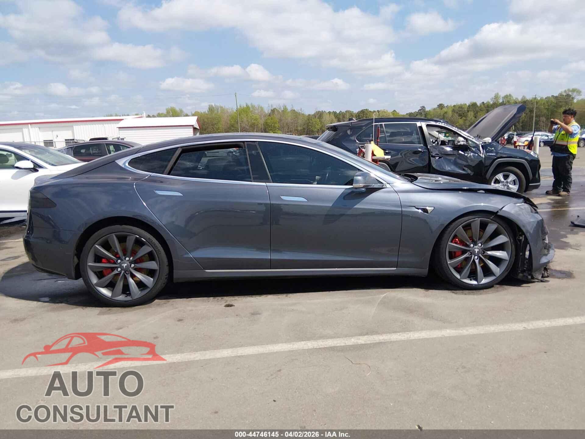 TESLA MODEL S 2017 - 5YJSA1E28HF200191