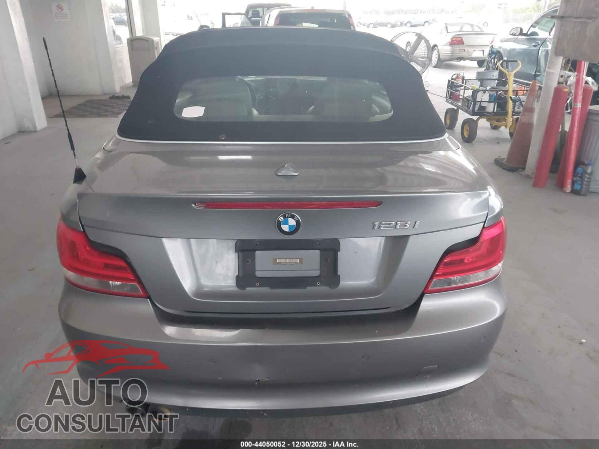 BMW 128I 2013 - WBAUL7C50DVU09856