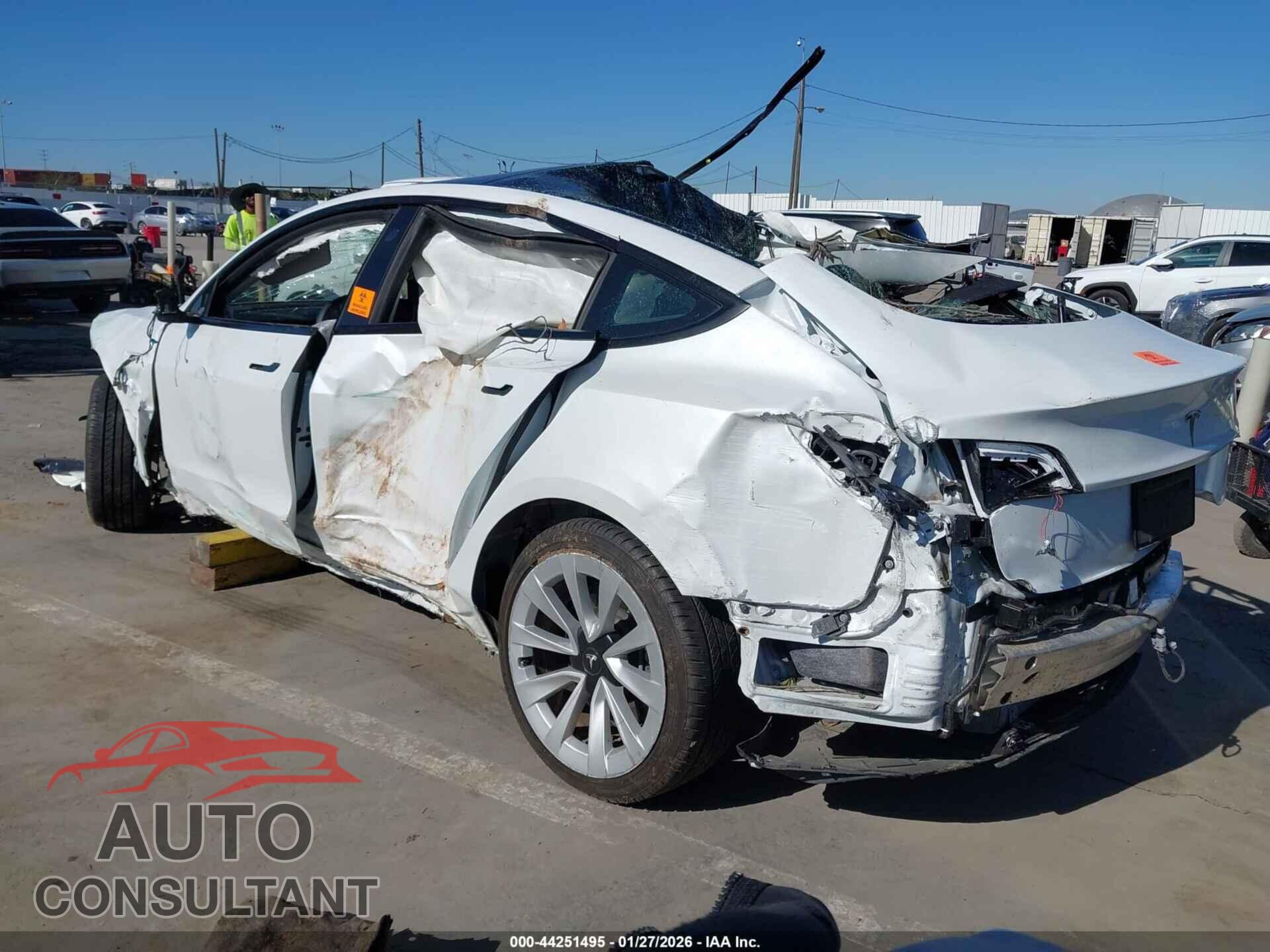 TESLA MODEL 3 2021 - 5YJ3E1EA1MF018052