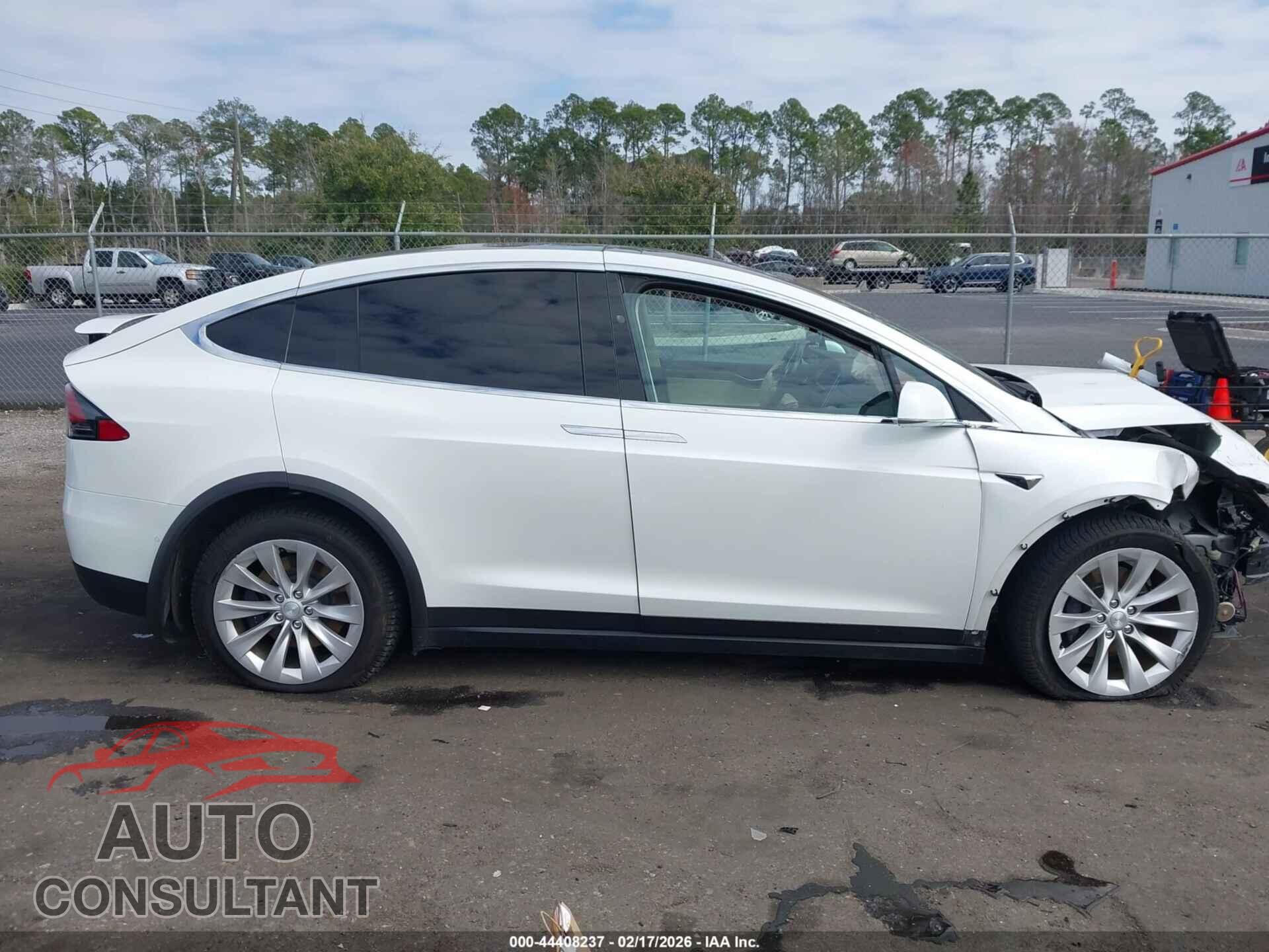 TESLA MODEL X 2017 - 5YJXCDE26HF065732
