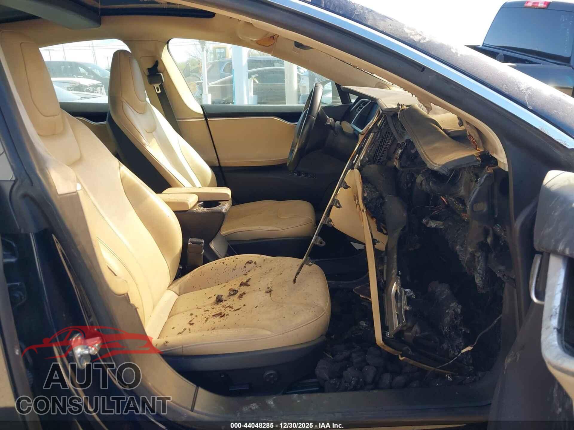 TESLA MODEL S 2012 - 5YJSA1CN8CFP02236