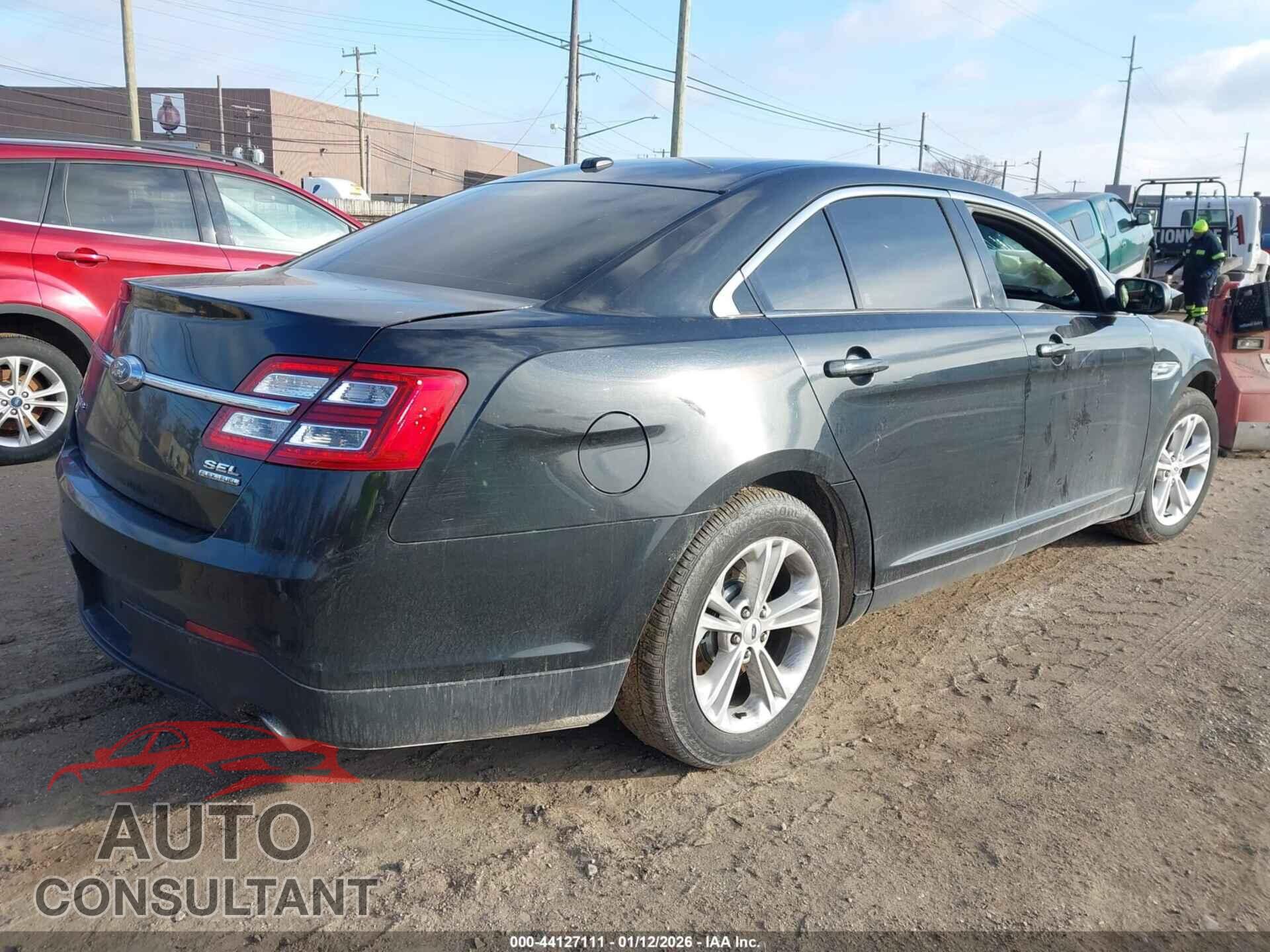 FORD TAURUS 2013 - 1FAHP2E82DG123777
