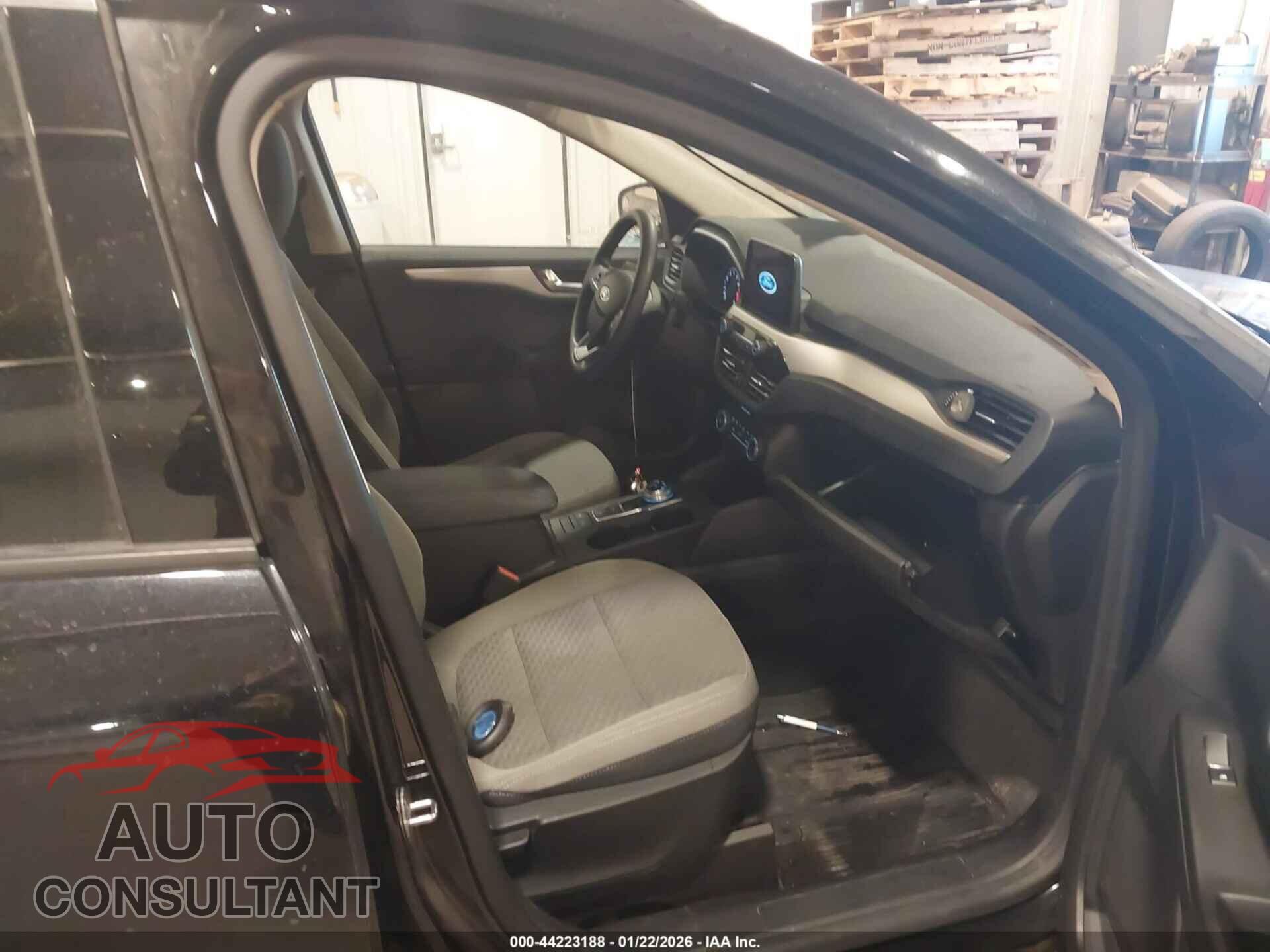 FORD ESCAPE 2020 - 1FMCU9G60LUA35100