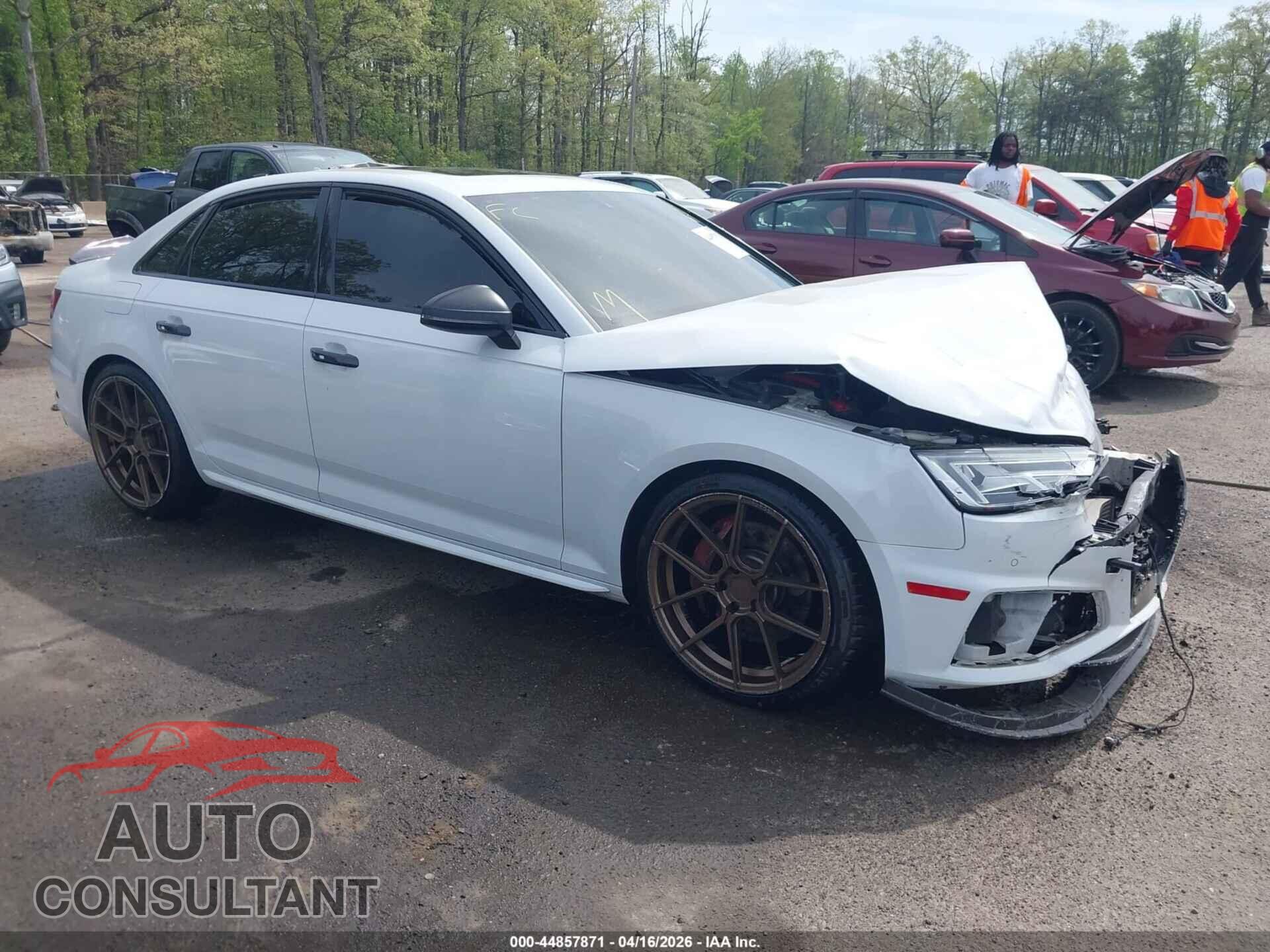 AUDI S4 2019 - WAUB4AF46KA118125