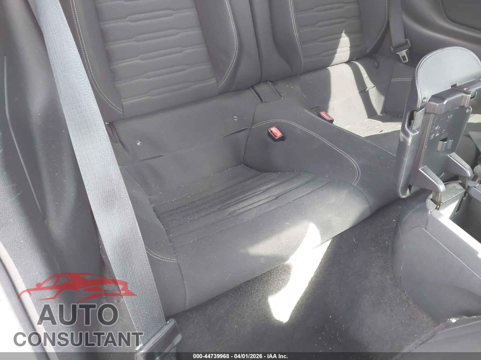 FORD MUSTANG 2015 - 1FA6P8TH5F5384865