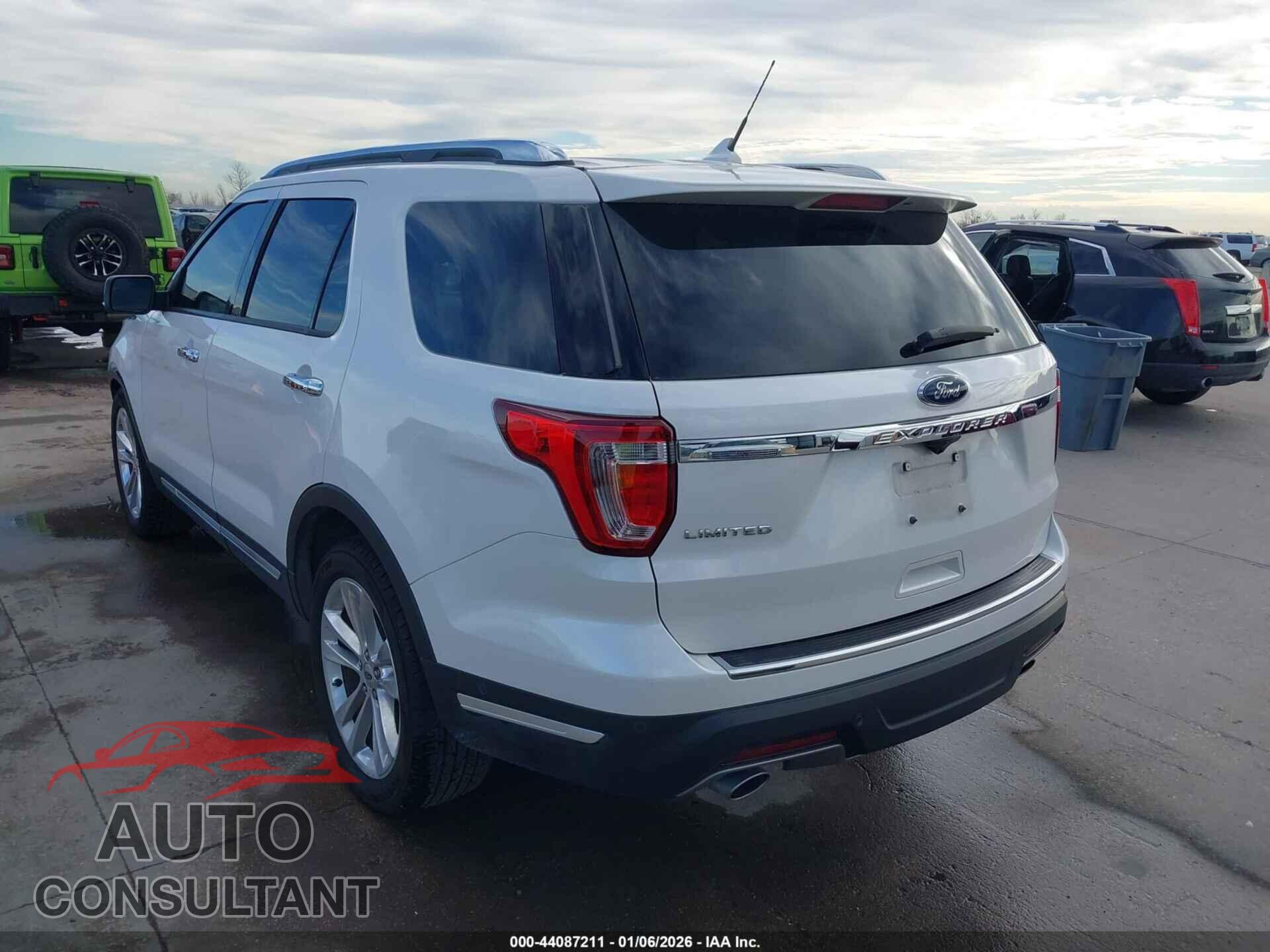 FORD EXPLORER 2018 - 1FM5K7F83JGB77619