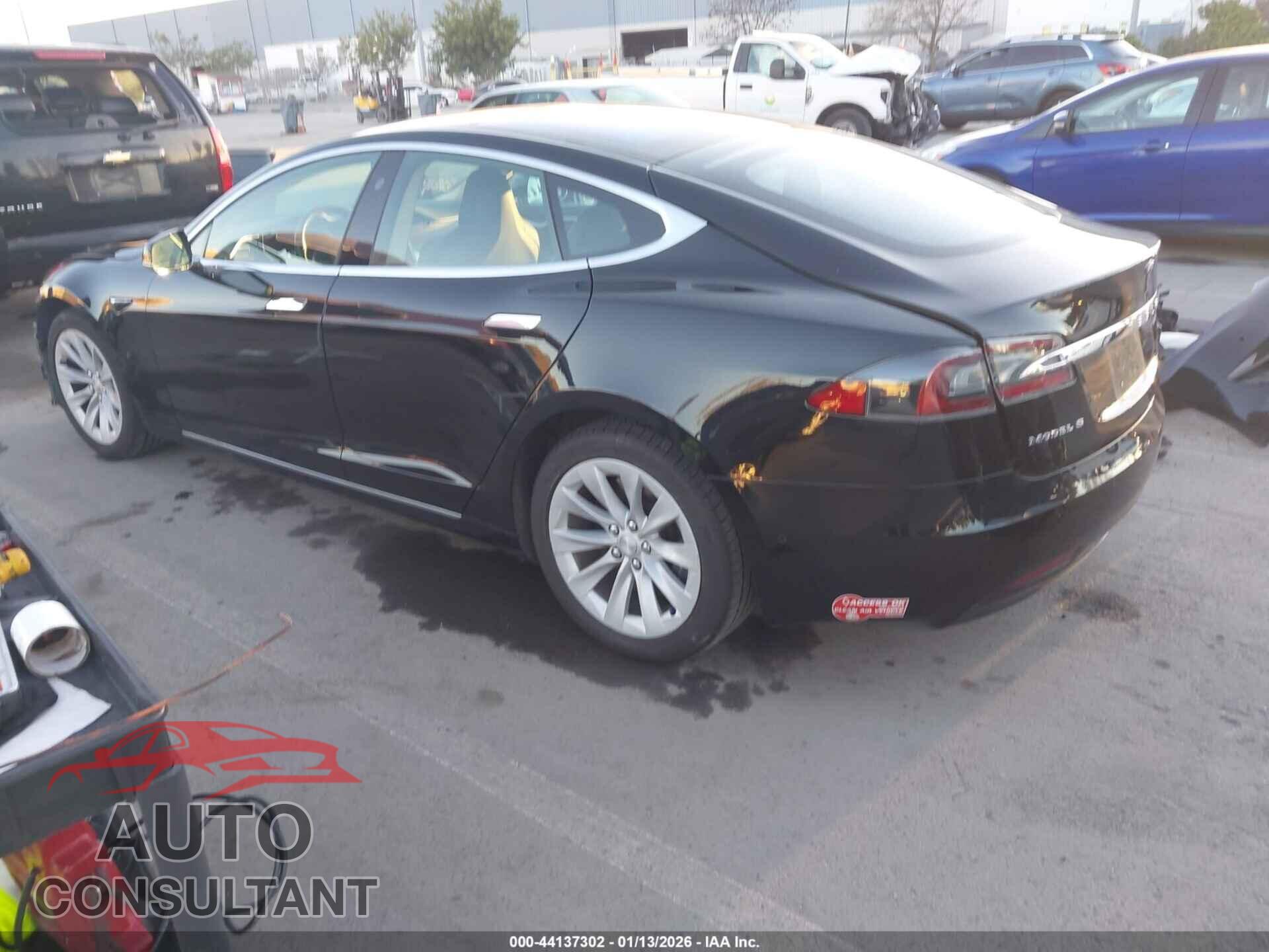 TESLA MODEL S 2018 - 5YJSA1E2XJF247860
