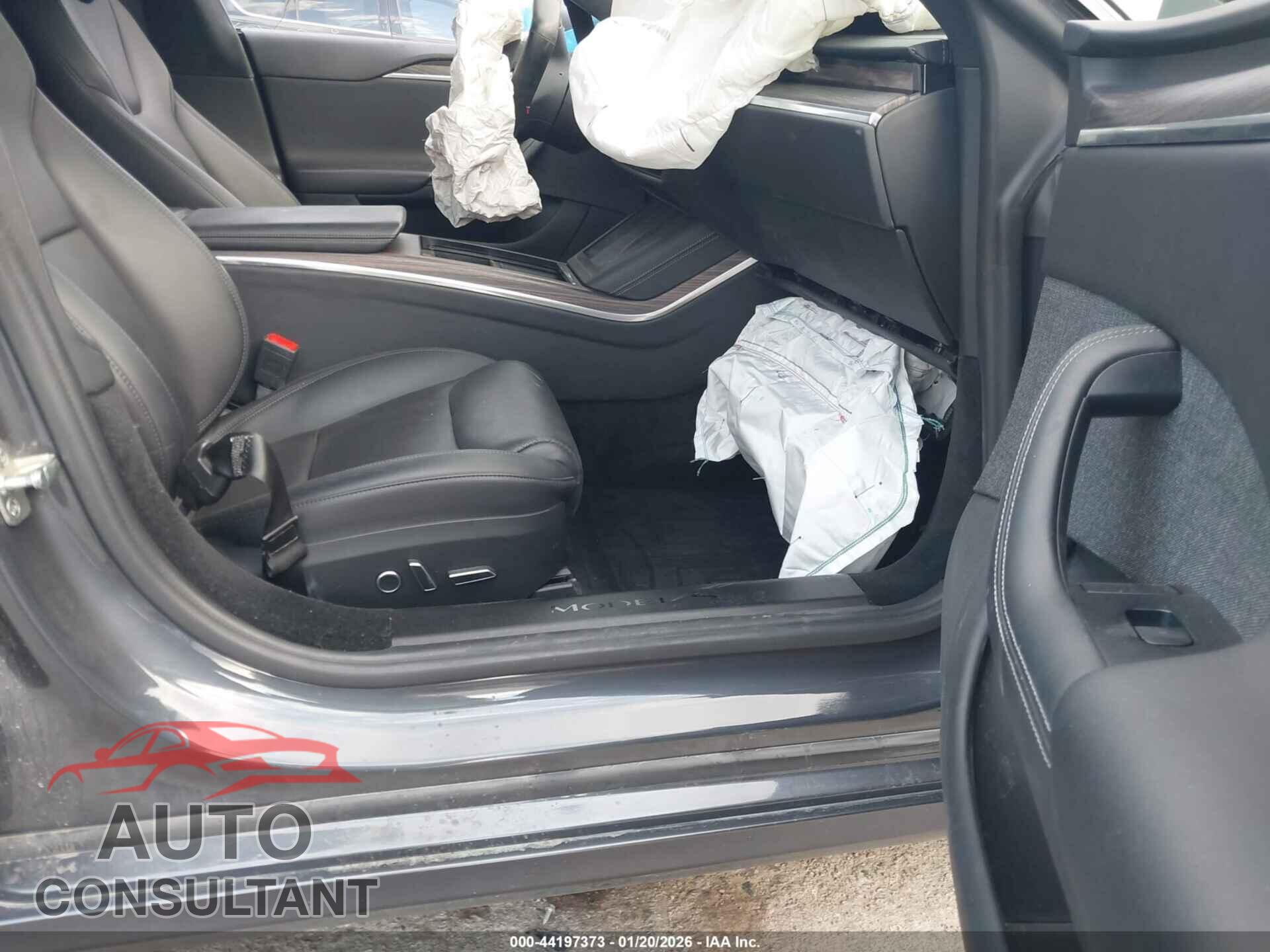 TESLA MODEL S 2021 - 5YJSA1E58MF452527