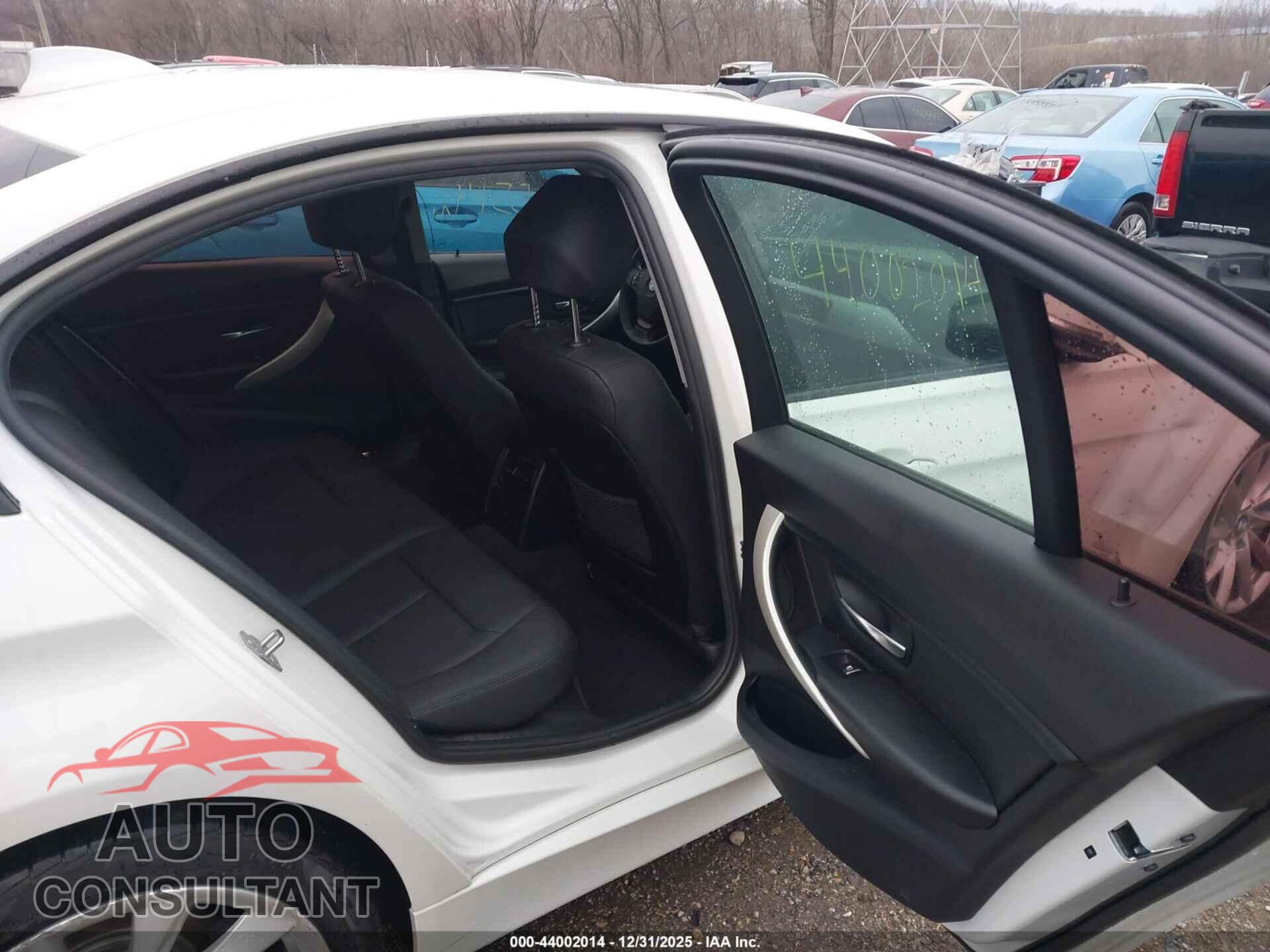 BMW 320I 2018 - WBA8E1G5XJNU90489