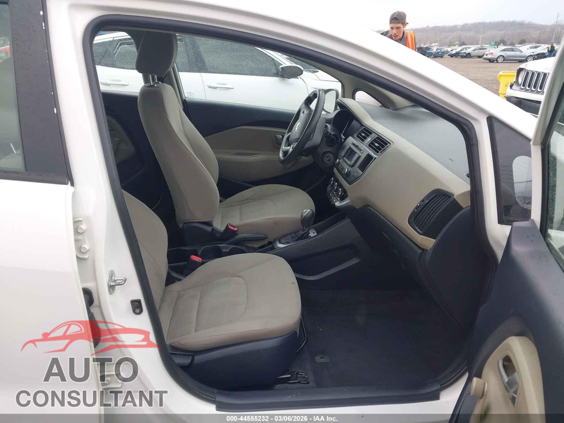KIA RIO 2014 - KNADM4A38E6350175