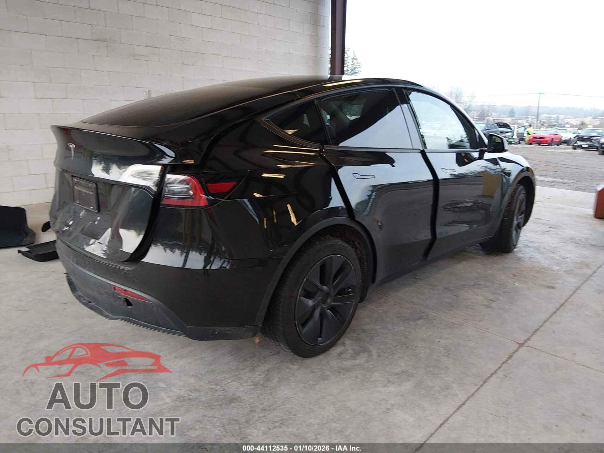 TESLA MODEL Y 2024 - 7SAYGDED3RF200535
