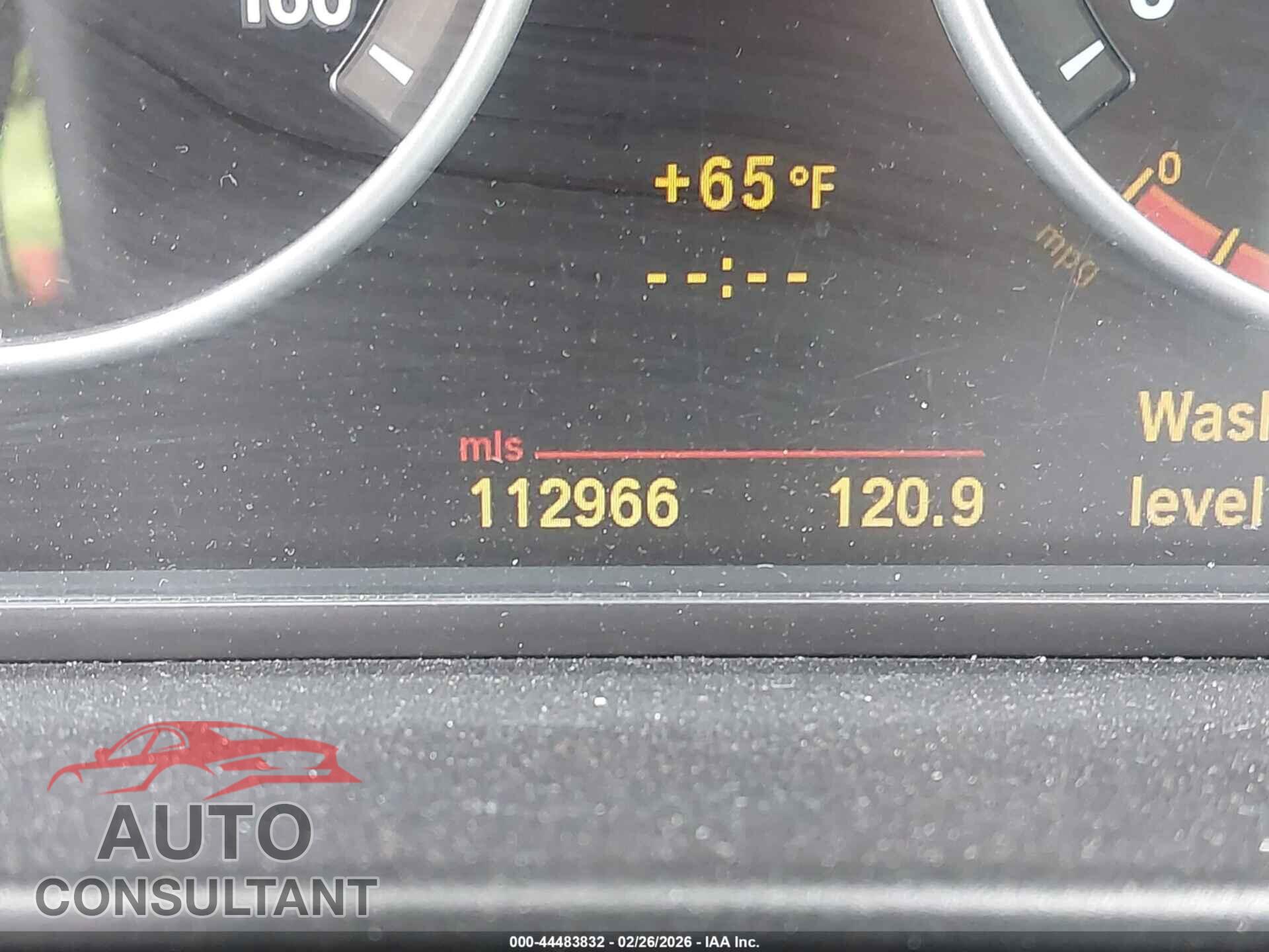 BMW 528I 2011 - WBAFR1C58BC738446