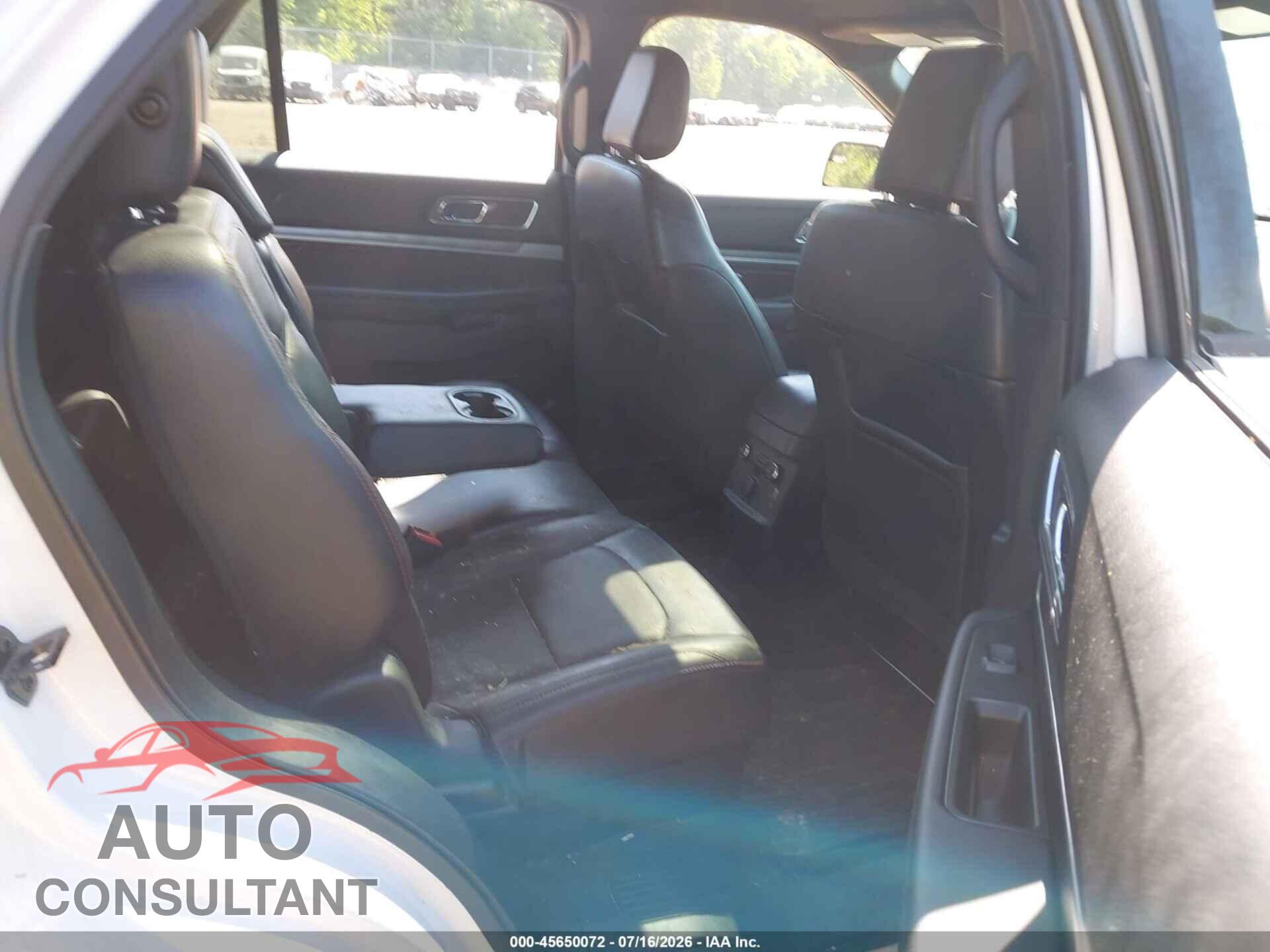 FORD EXPLORER 2018 - 1FM5K8GTXJGB01596