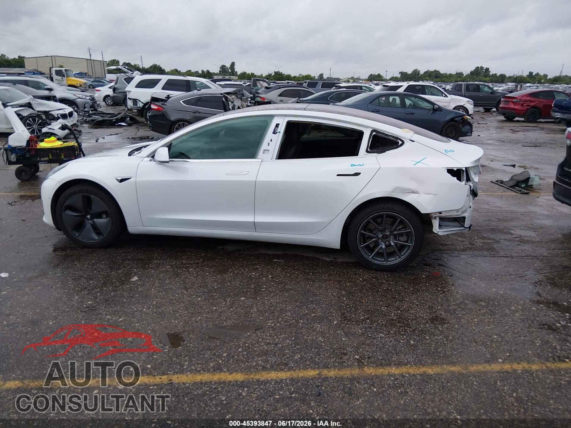 TESLA MODEL 3 2018 - 5YJ3E1EA5JF161906