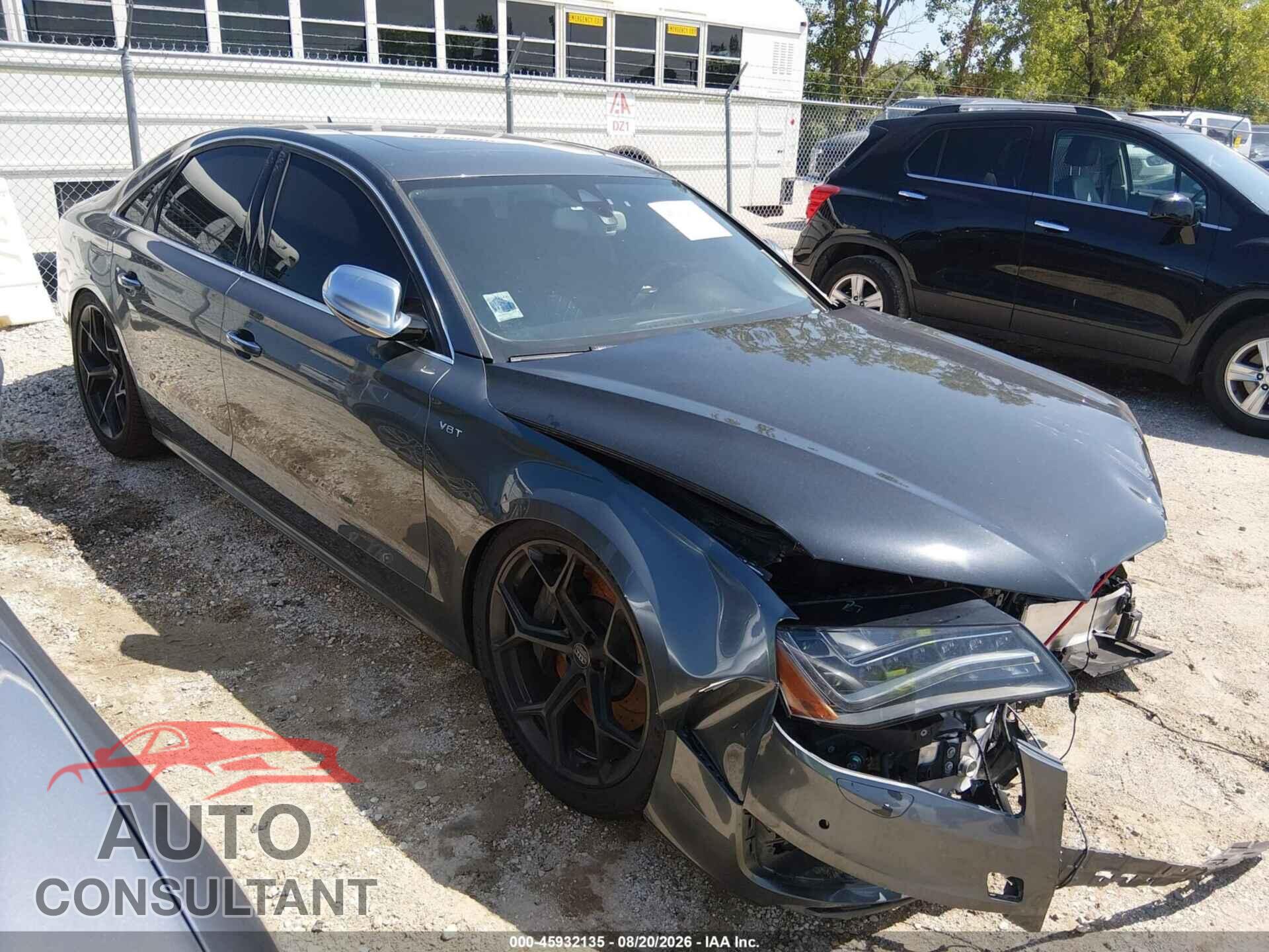 AUDI S8 2013 - WAUD2AFDXDN009029