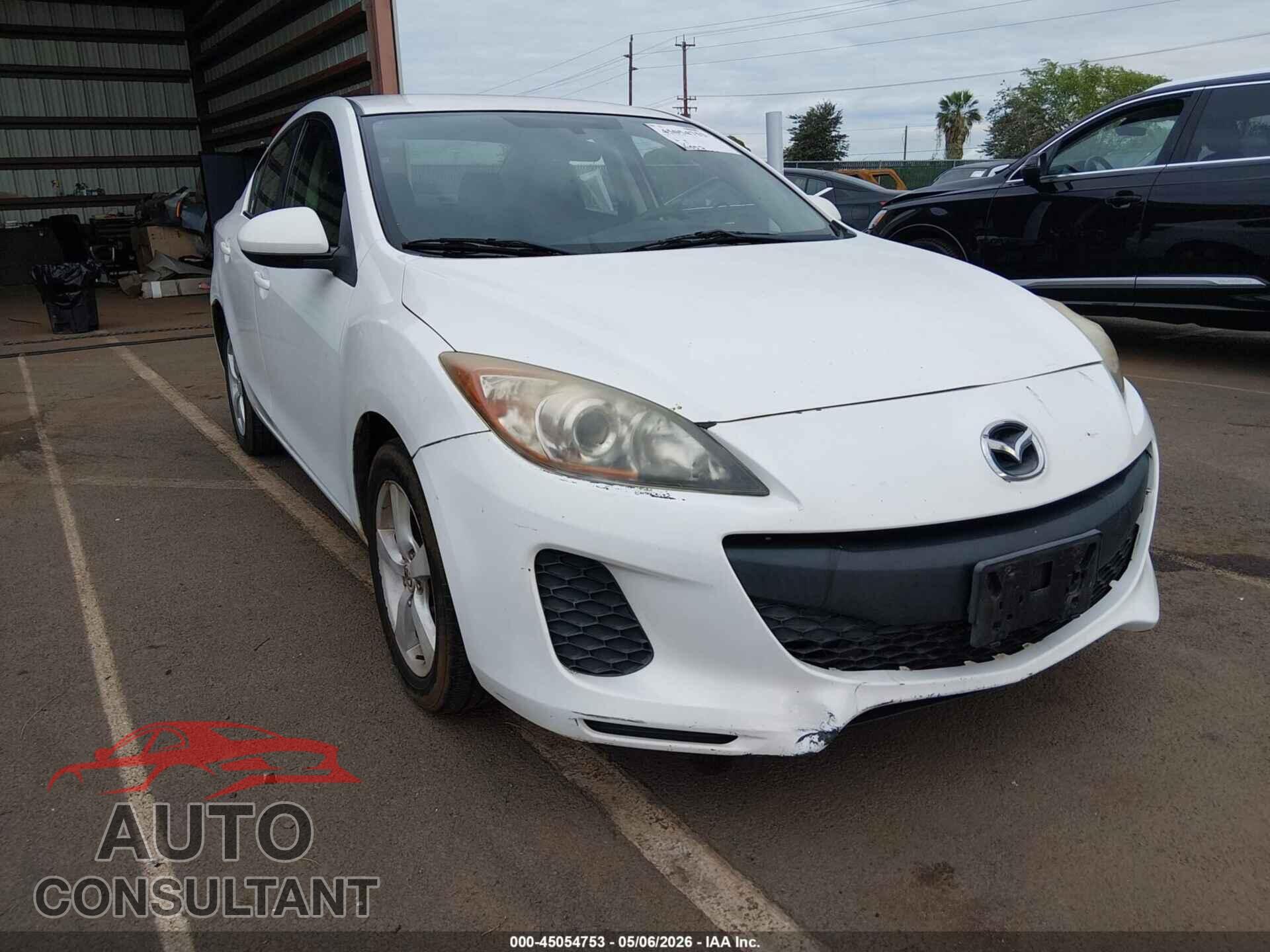 MAZDA MAZDA3 2013 - JM1BL1TF9D1831244