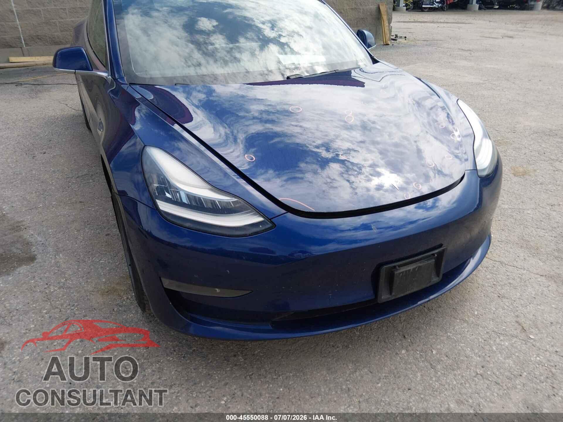 TESLA MODEL 3 2018 - 5YJ3E1EB0JF120558