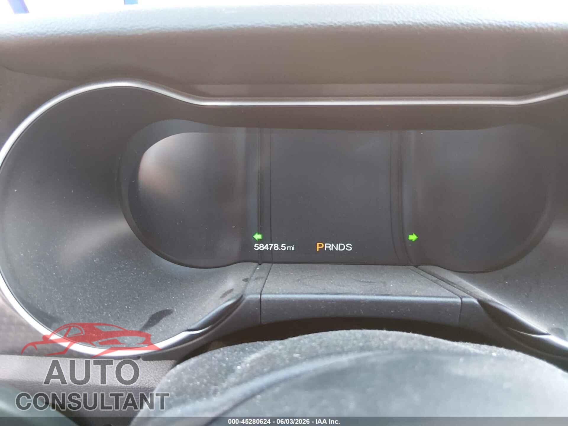 FORD MUSTANG 2018 - 1FA6P8CFXJ5113677