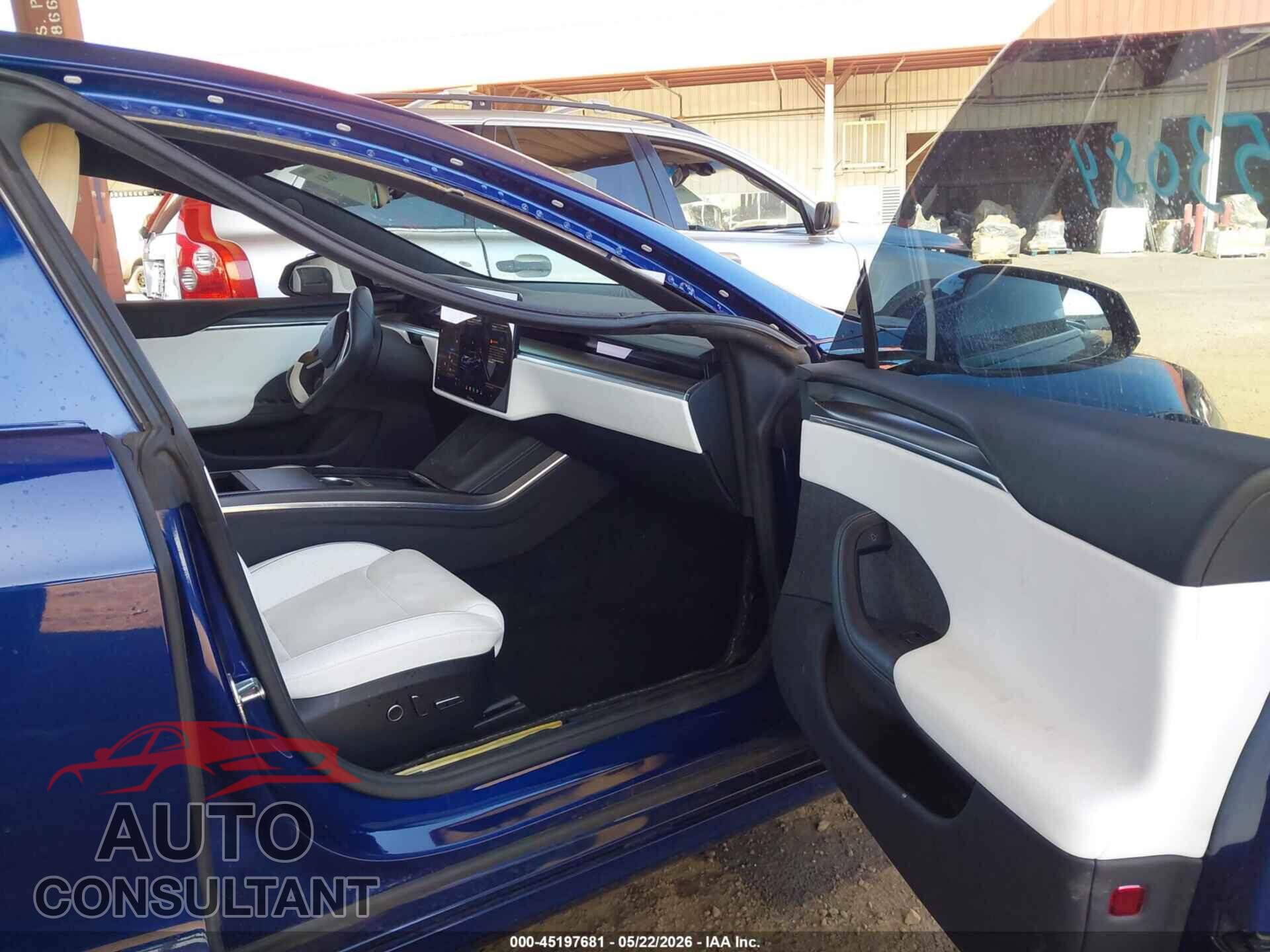 TESLA MODEL S 2021 - 5YJSA1E64MF453084