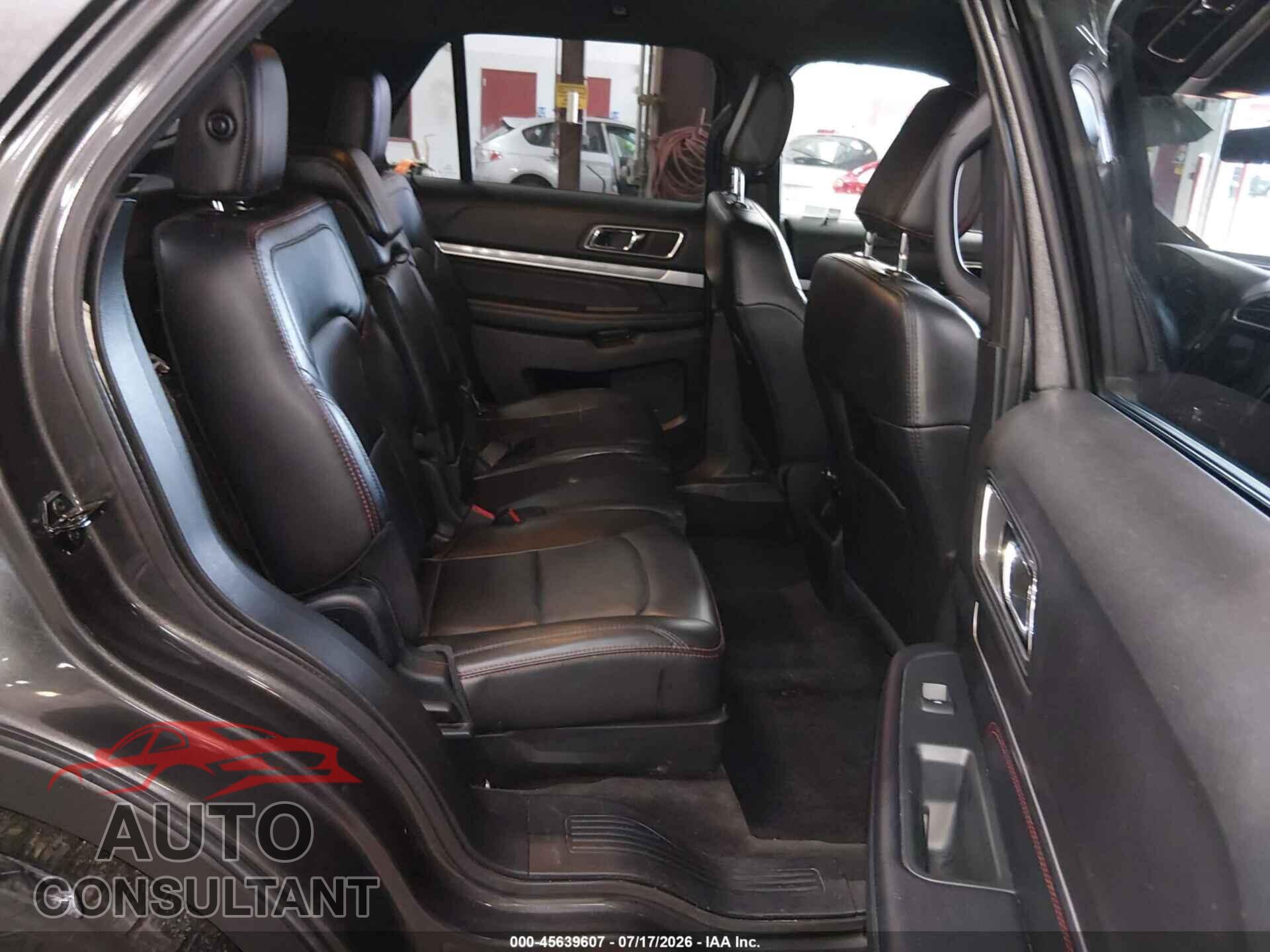 FORD EXPLORER 2018 - 1FM5K8GT7JGB80225