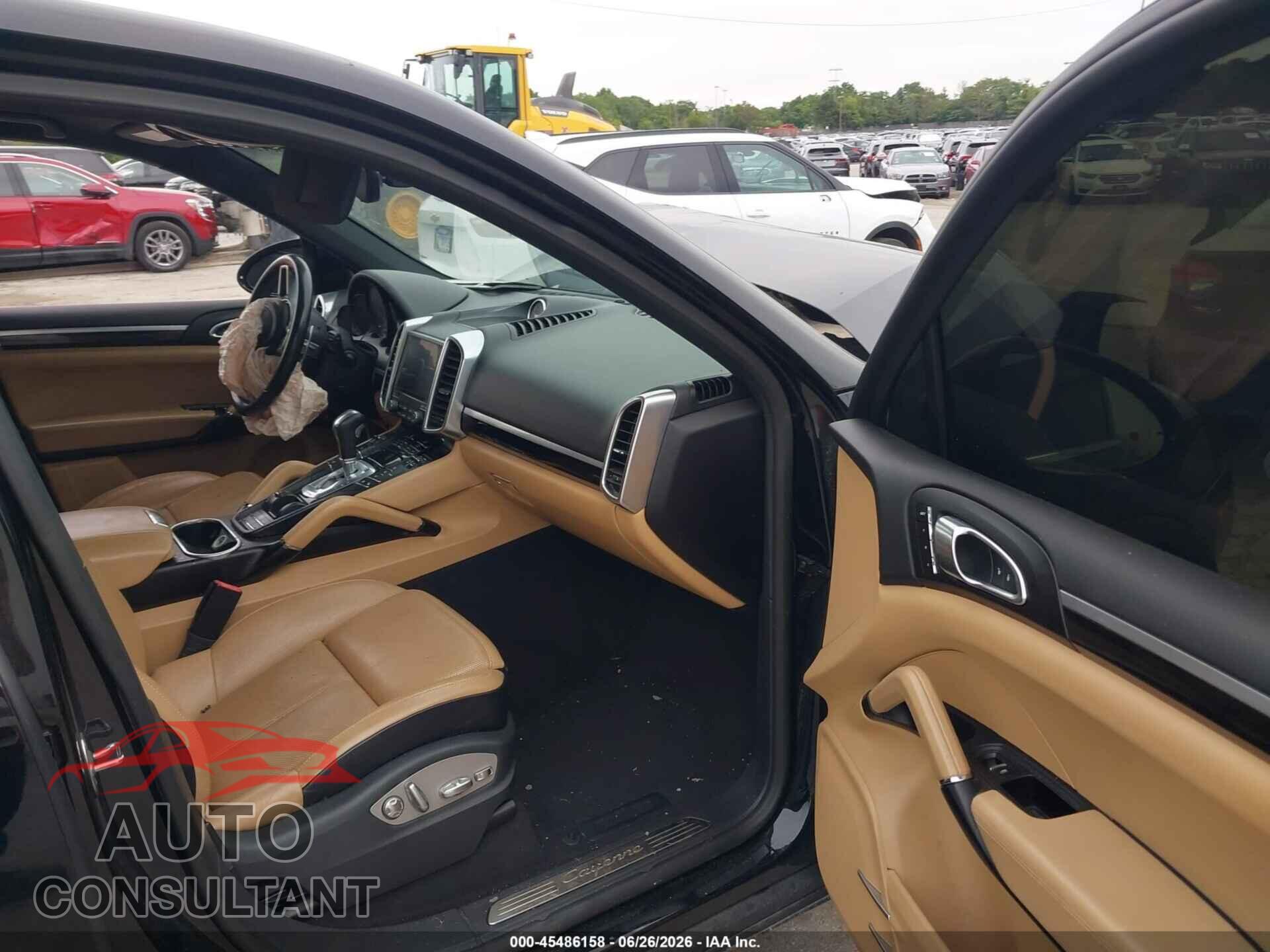 PORSCHE CAYENNE 2018 - WP1AA2A25JKA07558