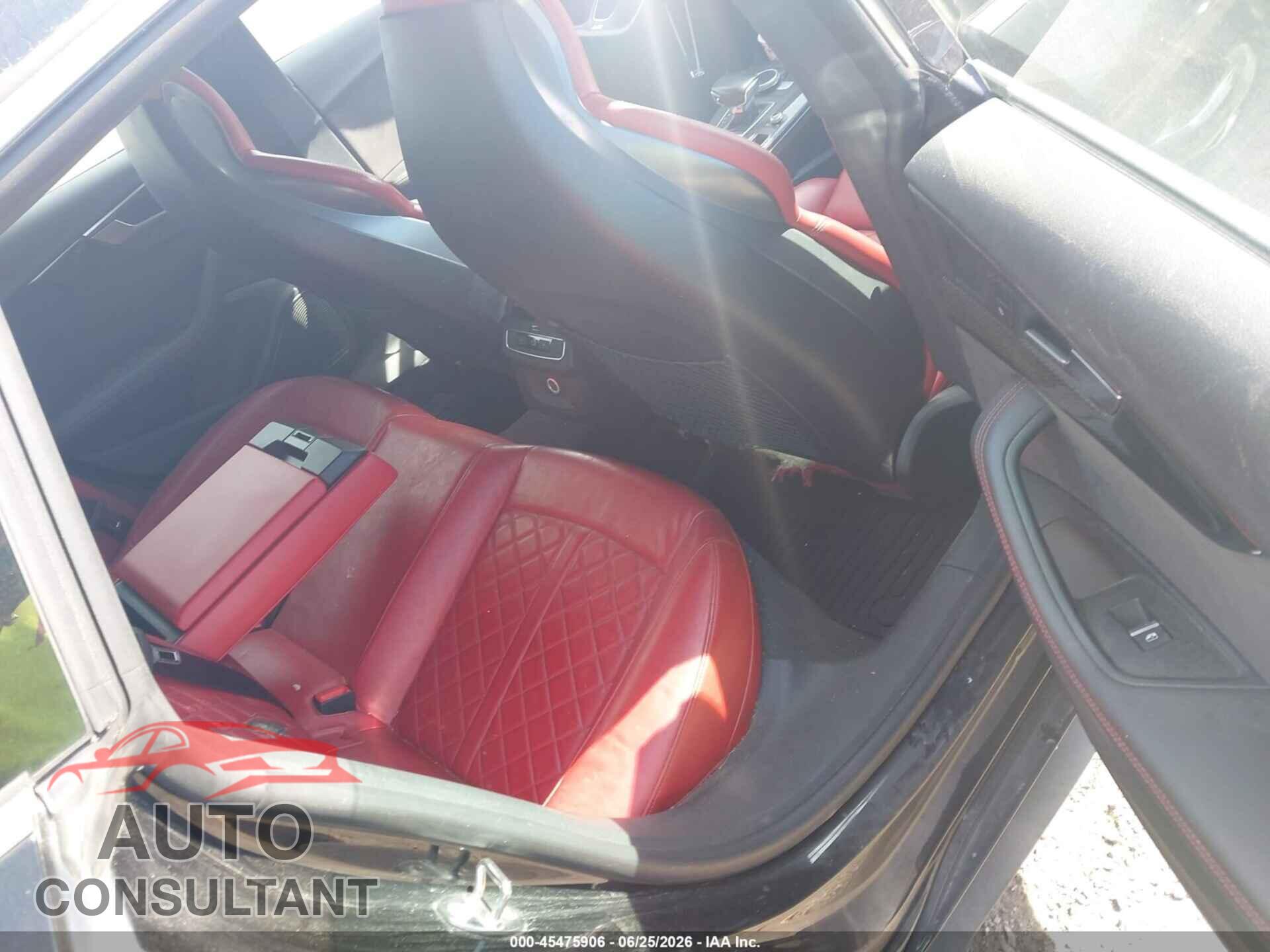 AUDI S5 2018 - WAUB4CF50JA005547