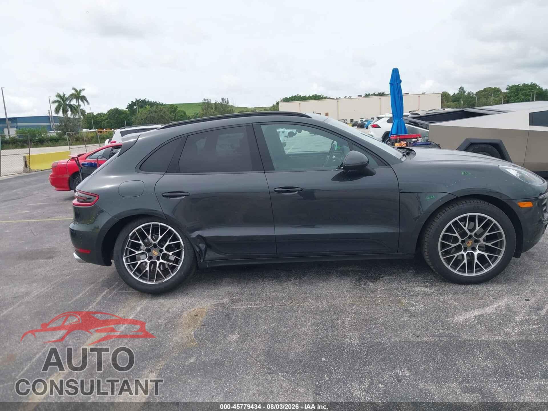 PORSCHE MACAN 2018 - WP1AA2A53JLB19733