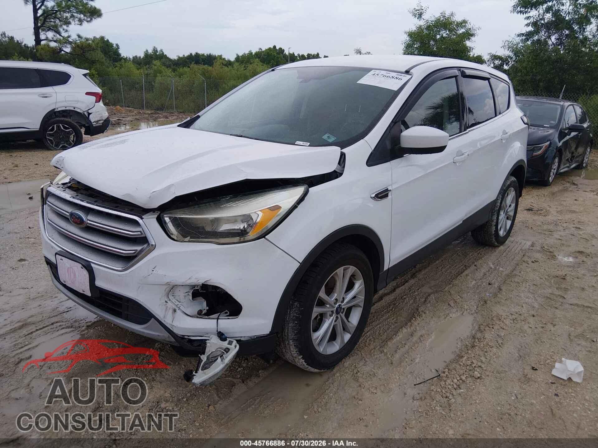 FORD ESCAPE 2017 - 1FMCU9GD4HUC40604