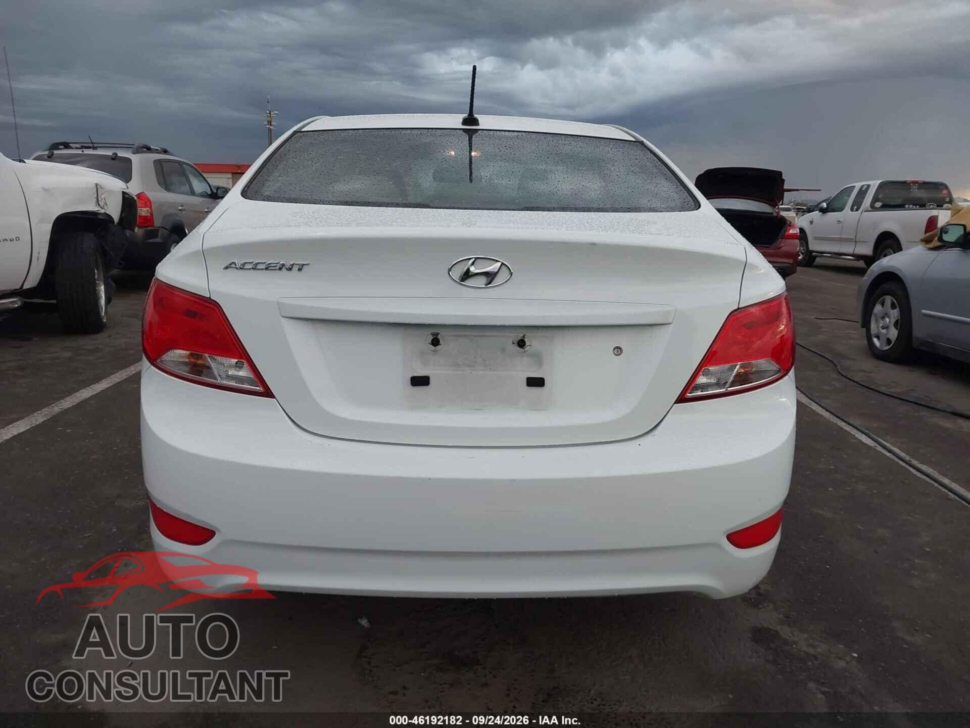 HYUNDAI ACCENT 2015 - KMHCU4AE2FU923824