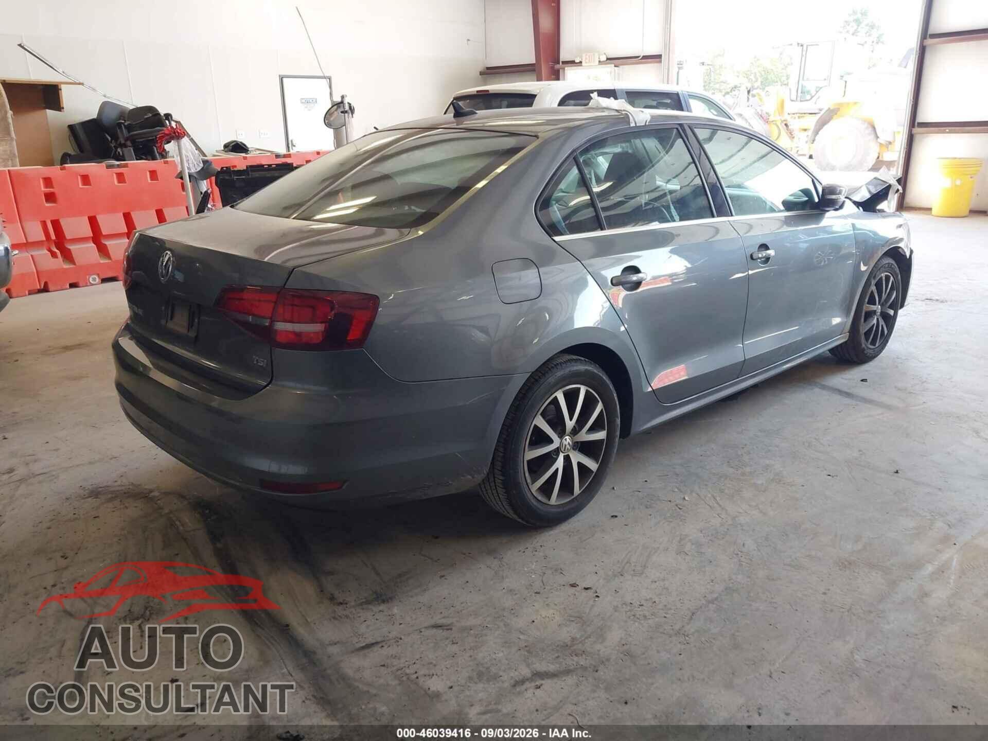 VOLKSWAGEN JETTA 2017 - 3VWDB7AJXHM301070