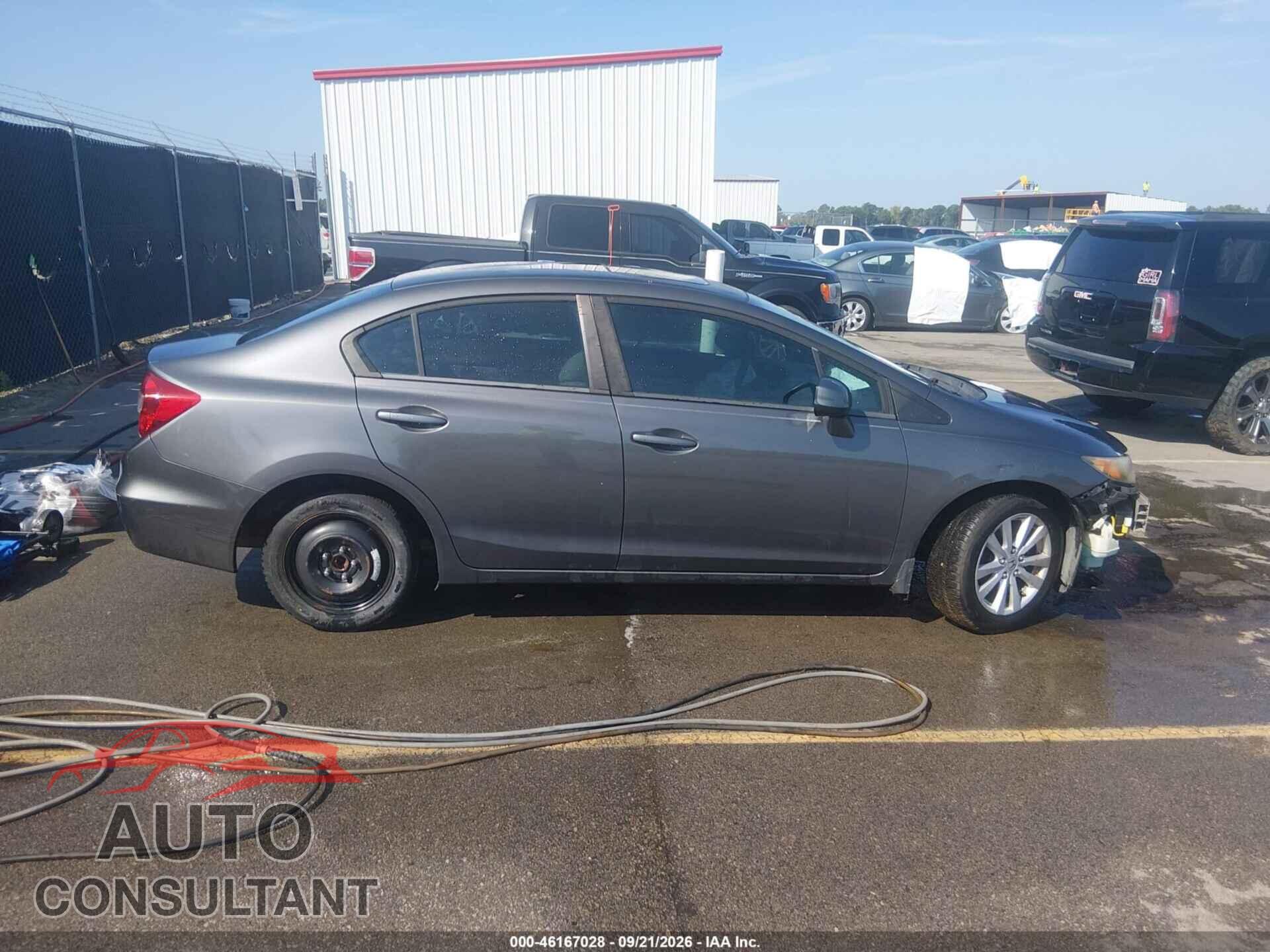 HONDA CIVIC 2012 - 2HGFB2F83CH591472