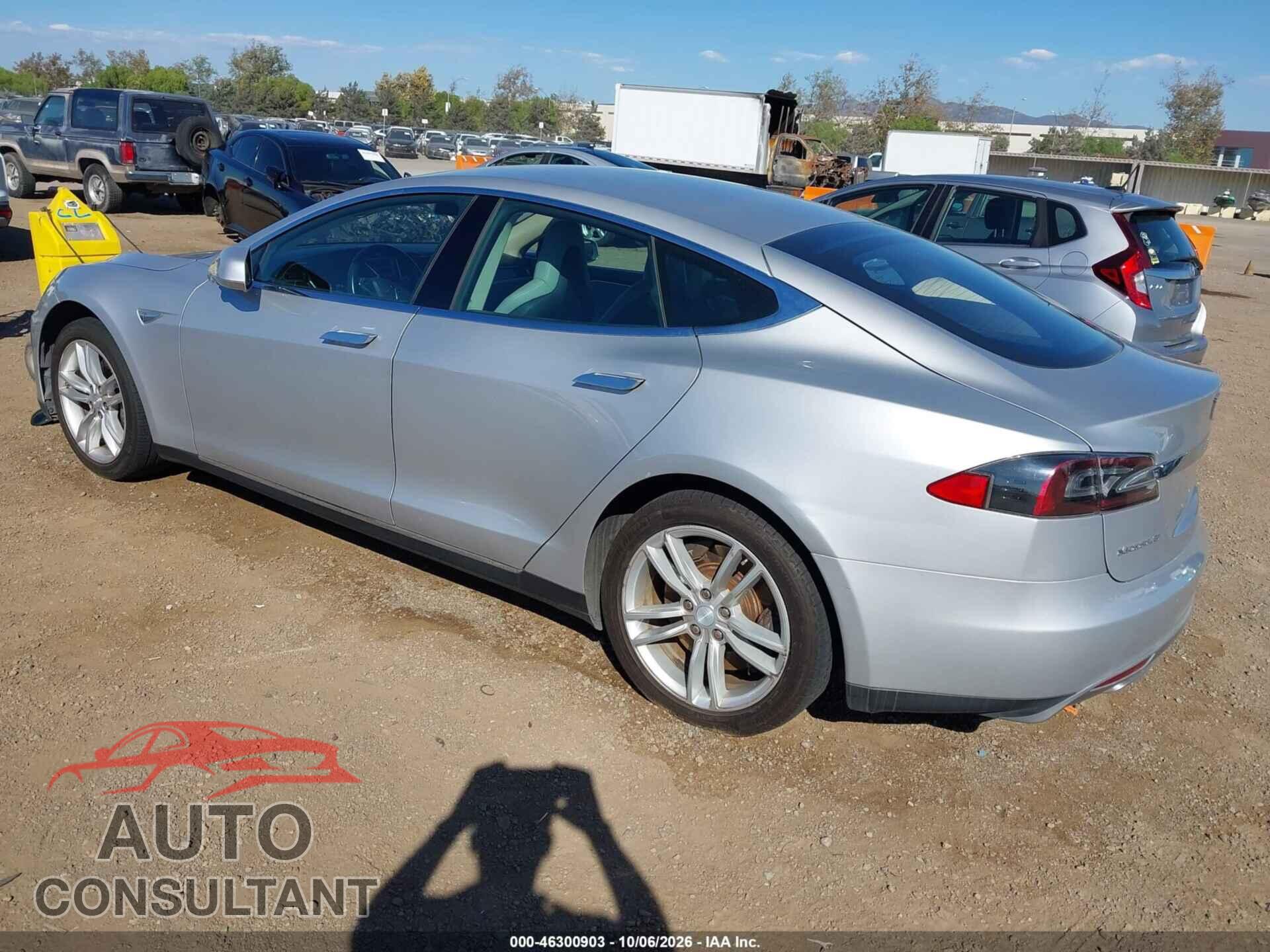 TESLA MODEL S 2013 - 5YJSA1CN0DFP19792