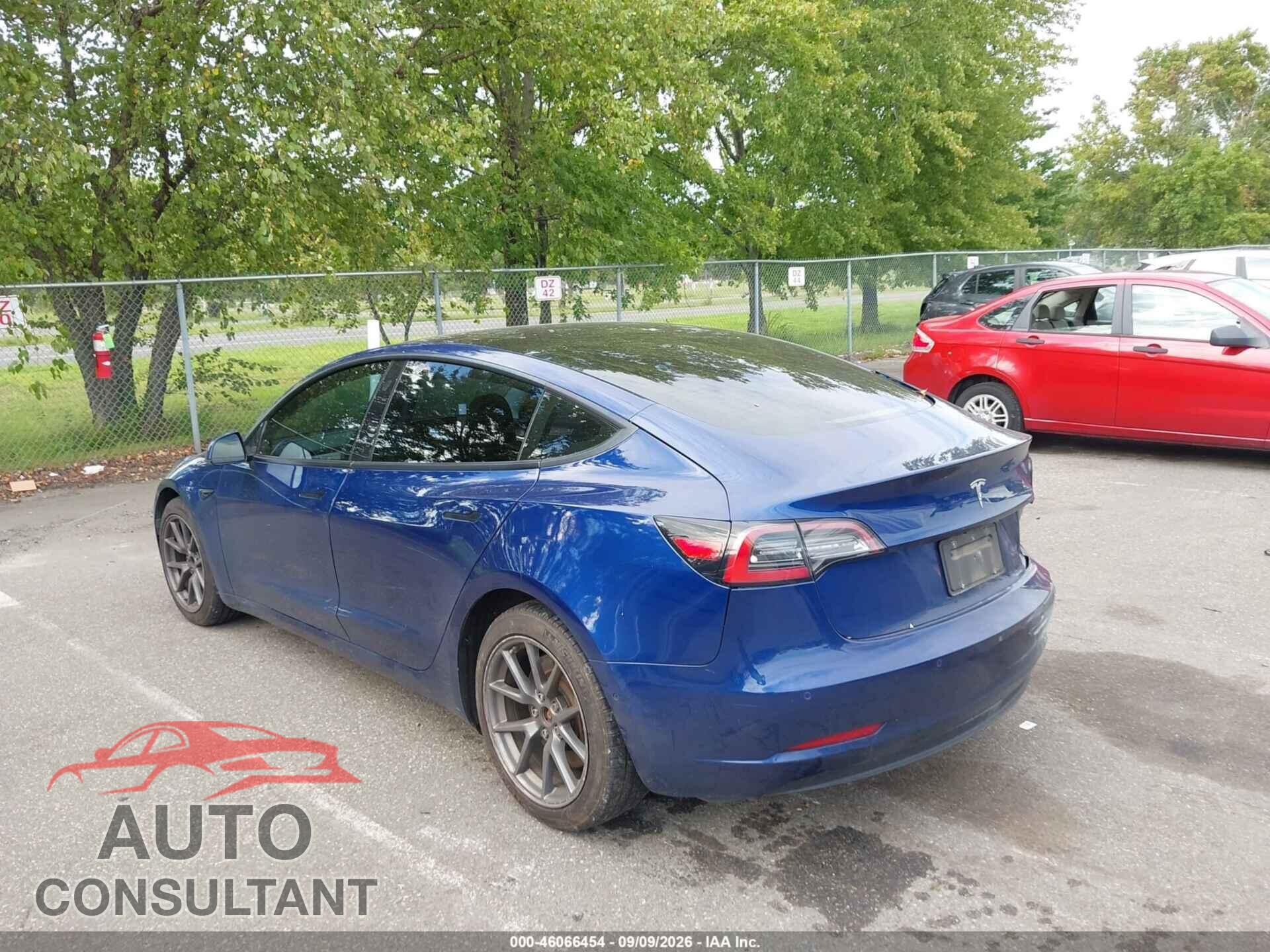 TESLA MODEL 3 2021 - 5YJ3E1EA5MF991158