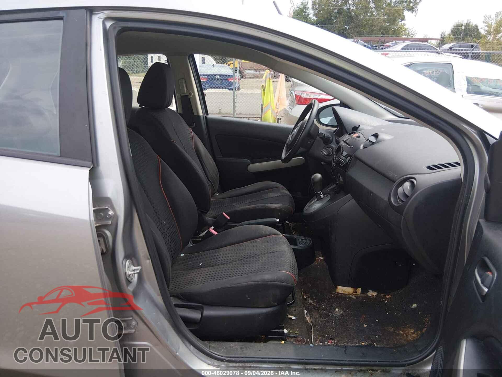 MAZDA MAZDA2 2012 - JM1DE1LY2C0142641