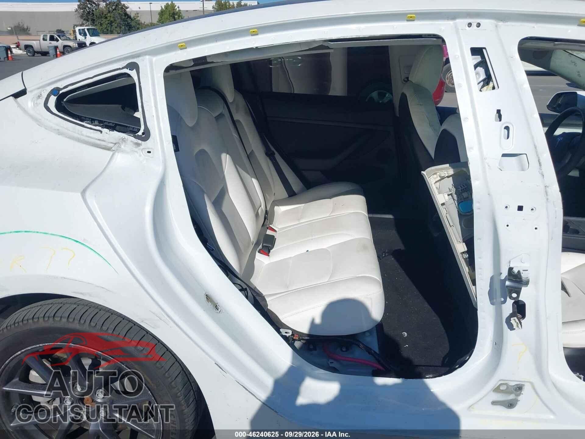 TESLA MODEL 3 2021 - 5YJ3E1EA2MF018352
