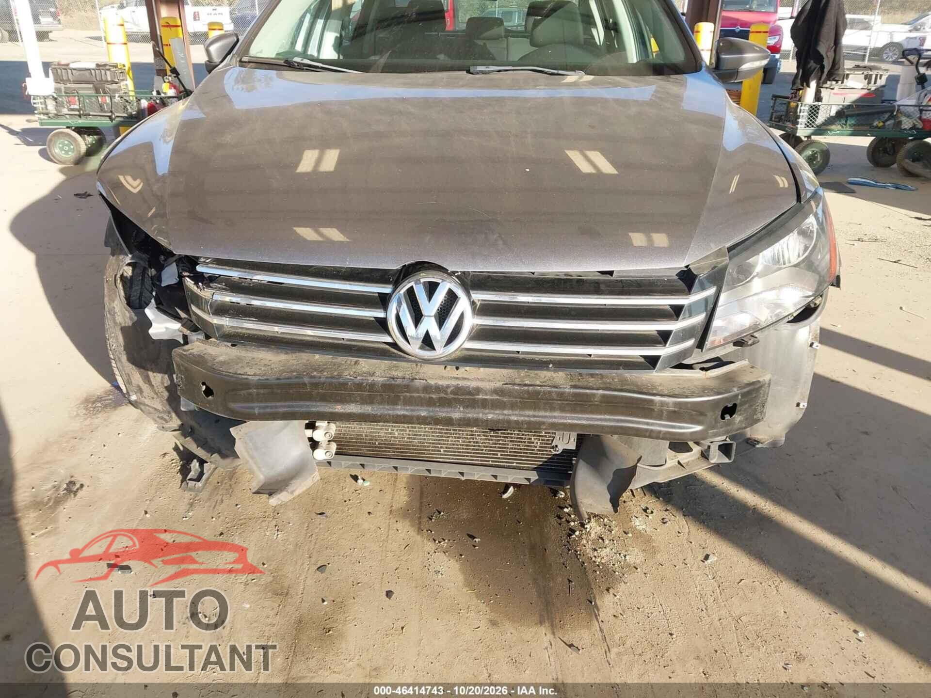 VOLKSWAGEN PASSAT 2012 - 1VWAP7A39CC020801