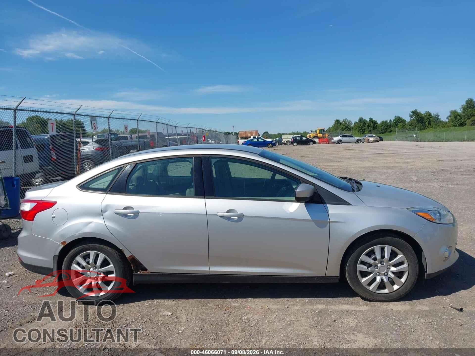 FORD FOCUS 2012 - 1FAHP3F23CL365287
