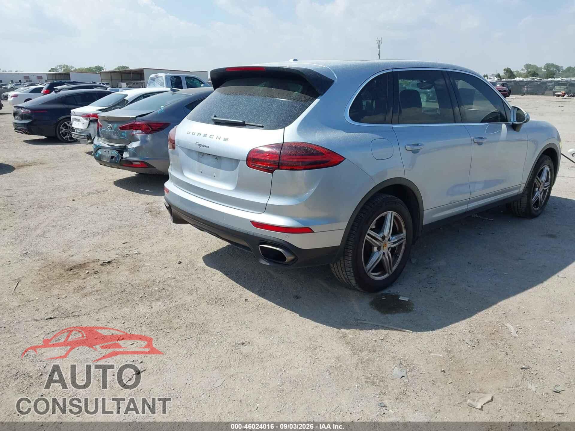 PORSCHE CAYENNE 2016 - WP1AA2A29GKA10892