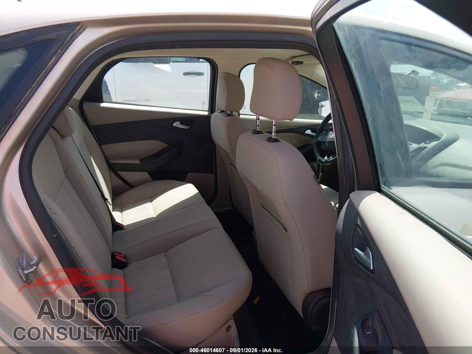 FORD FOCUS 2017 - 1FADP3F26HL229788