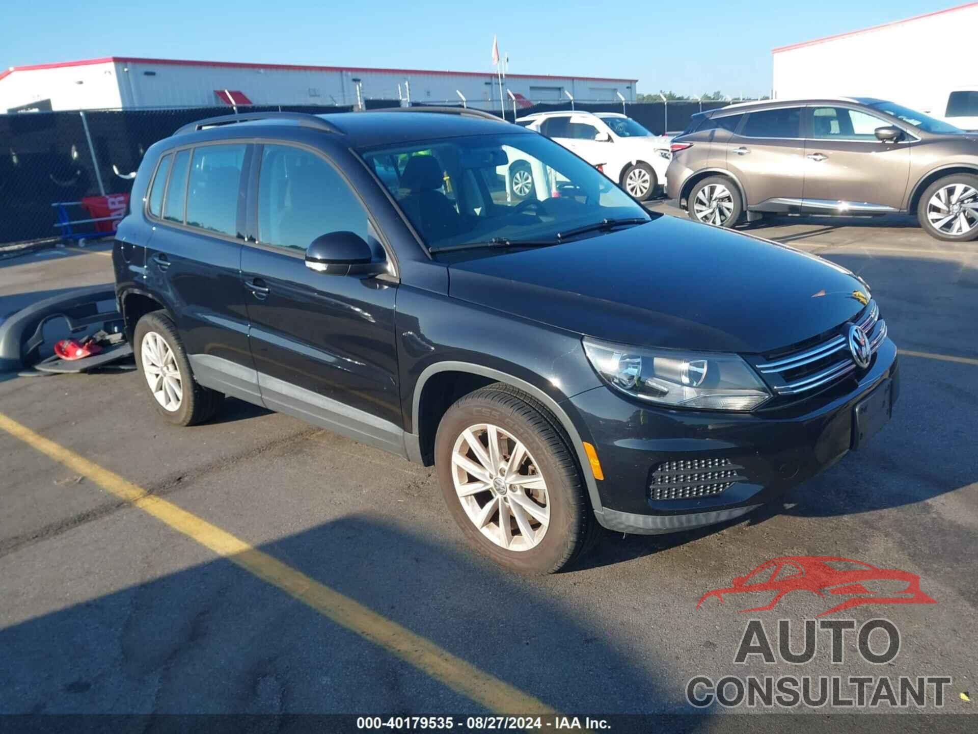 VOLKSWAGEN TIGUAN 2017 - WVGBV7AX4HK051639