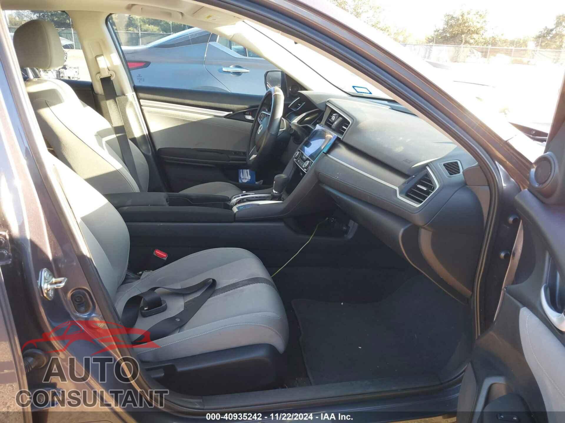 HONDA CIVIC 2017 - 19XFC2F71HE027082