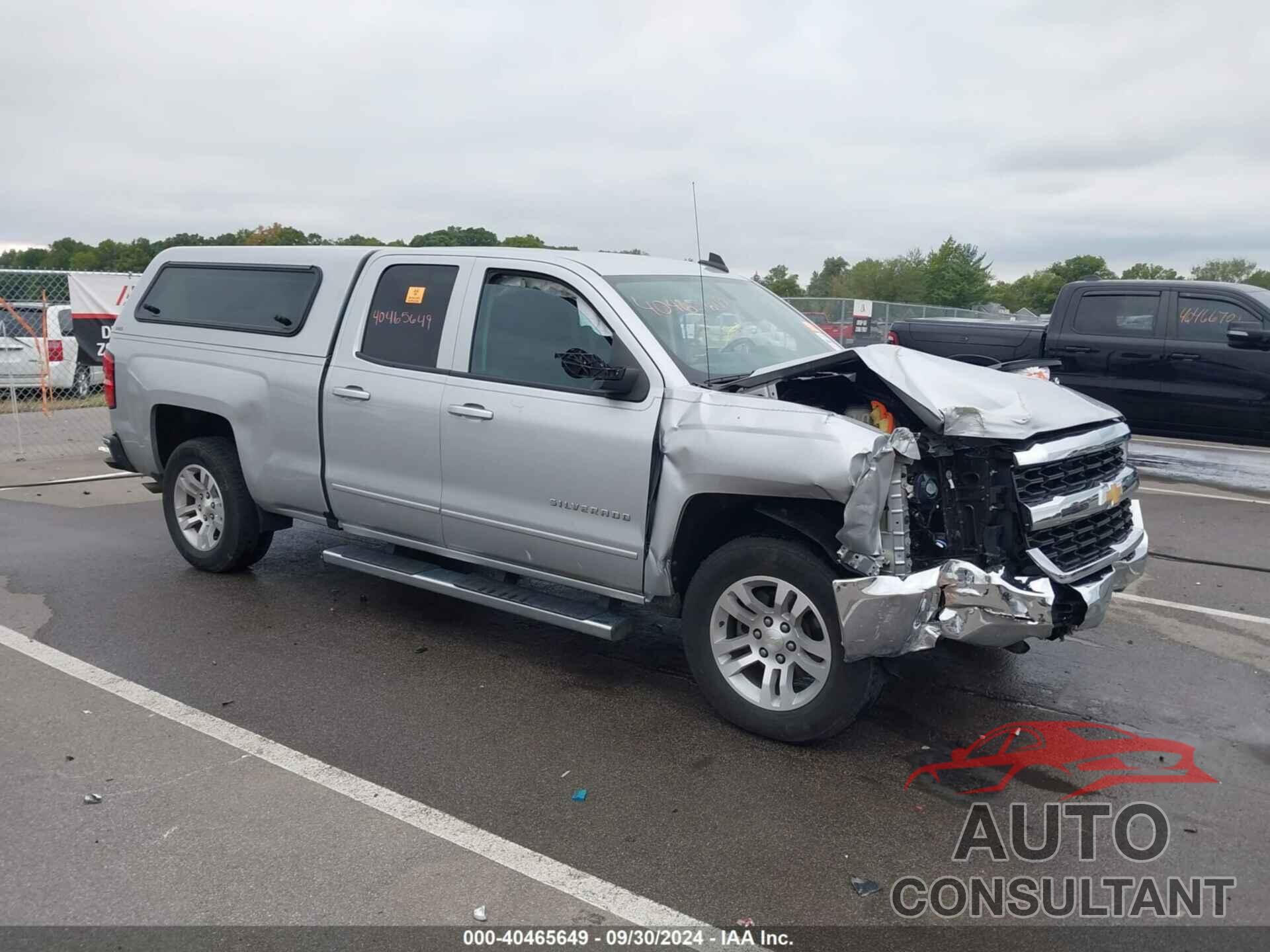 CHEVROLET SILVERADO 1500 2018 - 2GCRCREC2J1104405