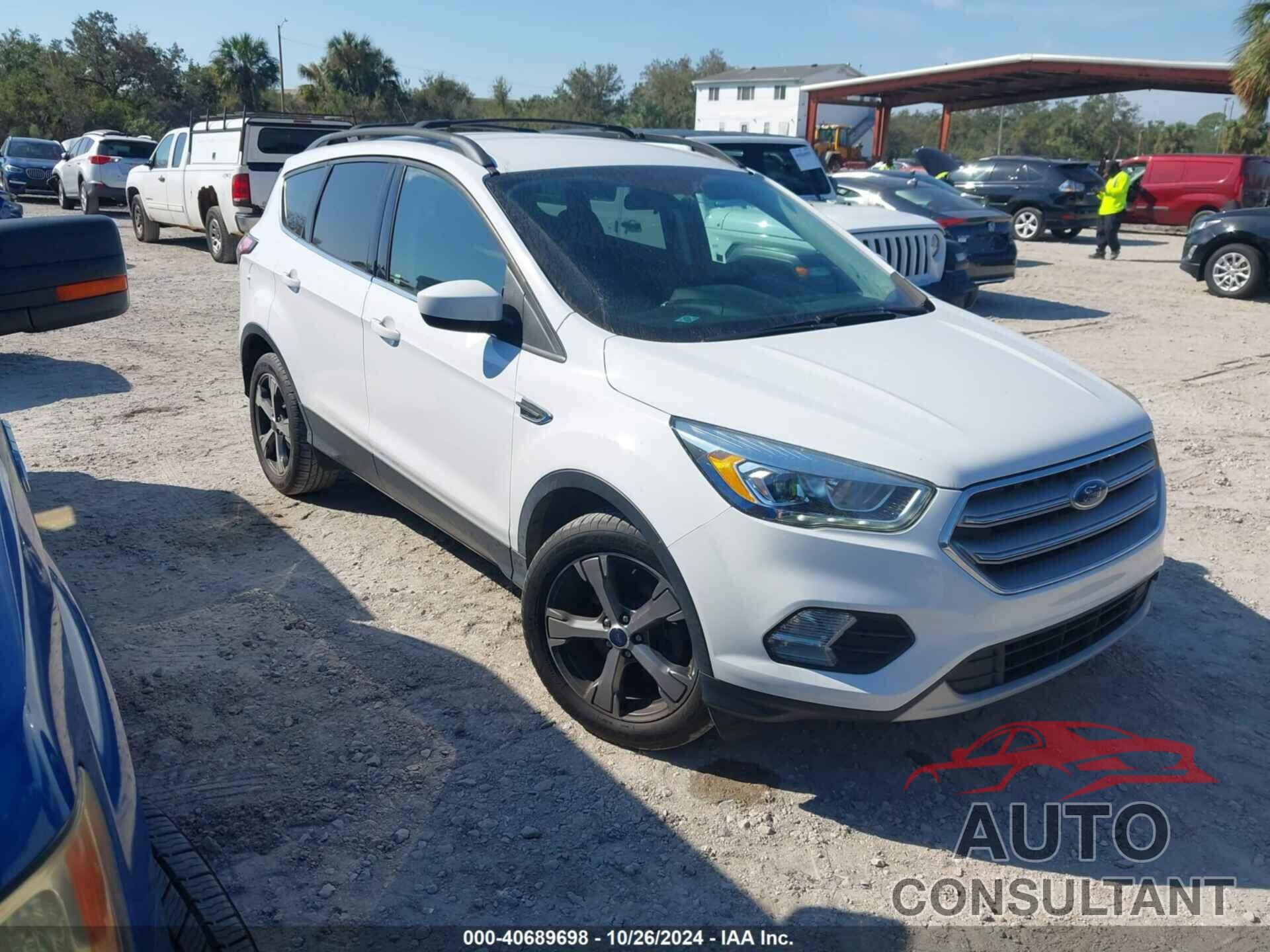 FORD ESCAPE 2017 - 1FMCU0GD0HUB26479