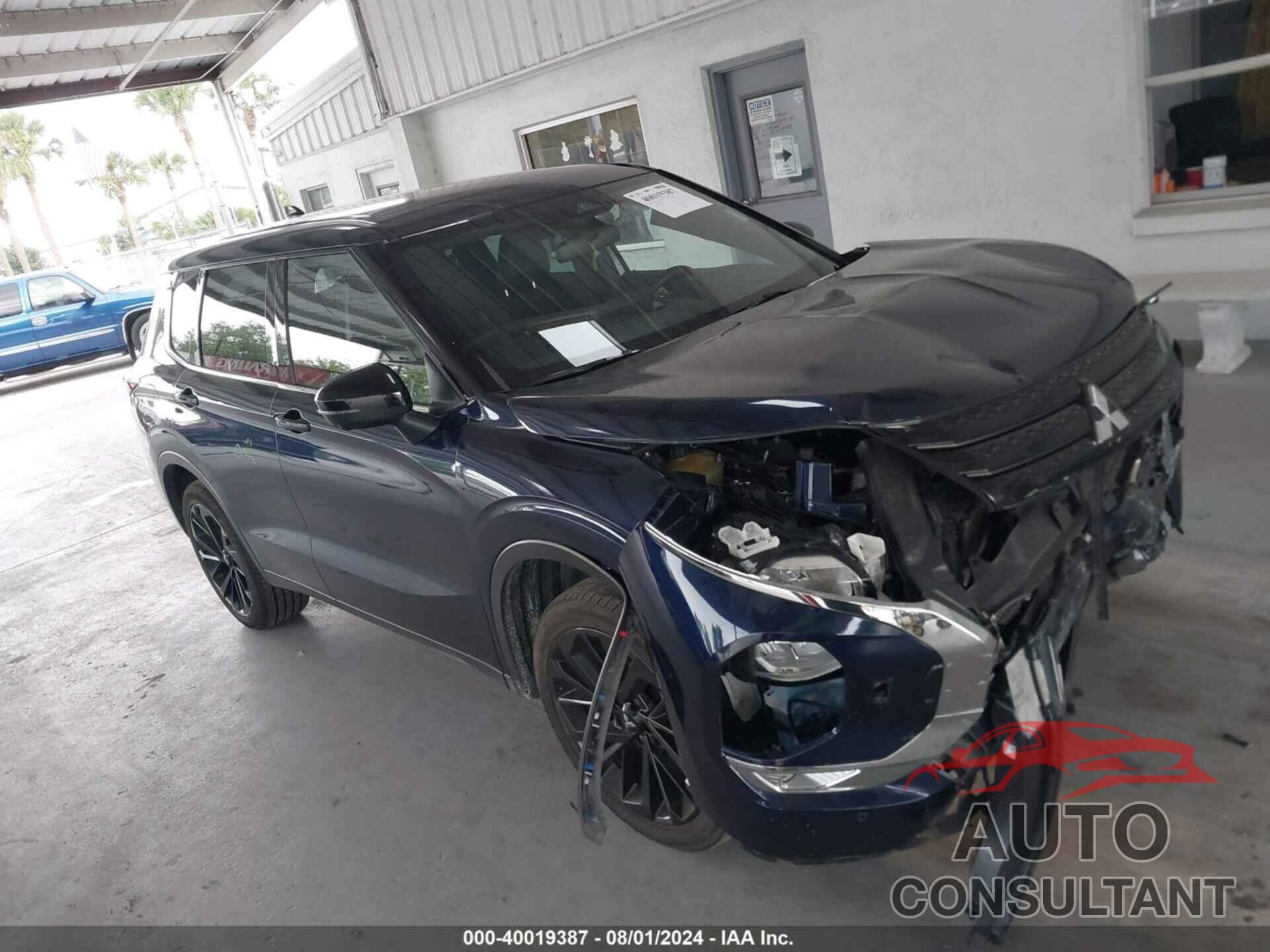 MITSUBISHI OUTLANDER 2023 - JA4J4UA80PZ013917